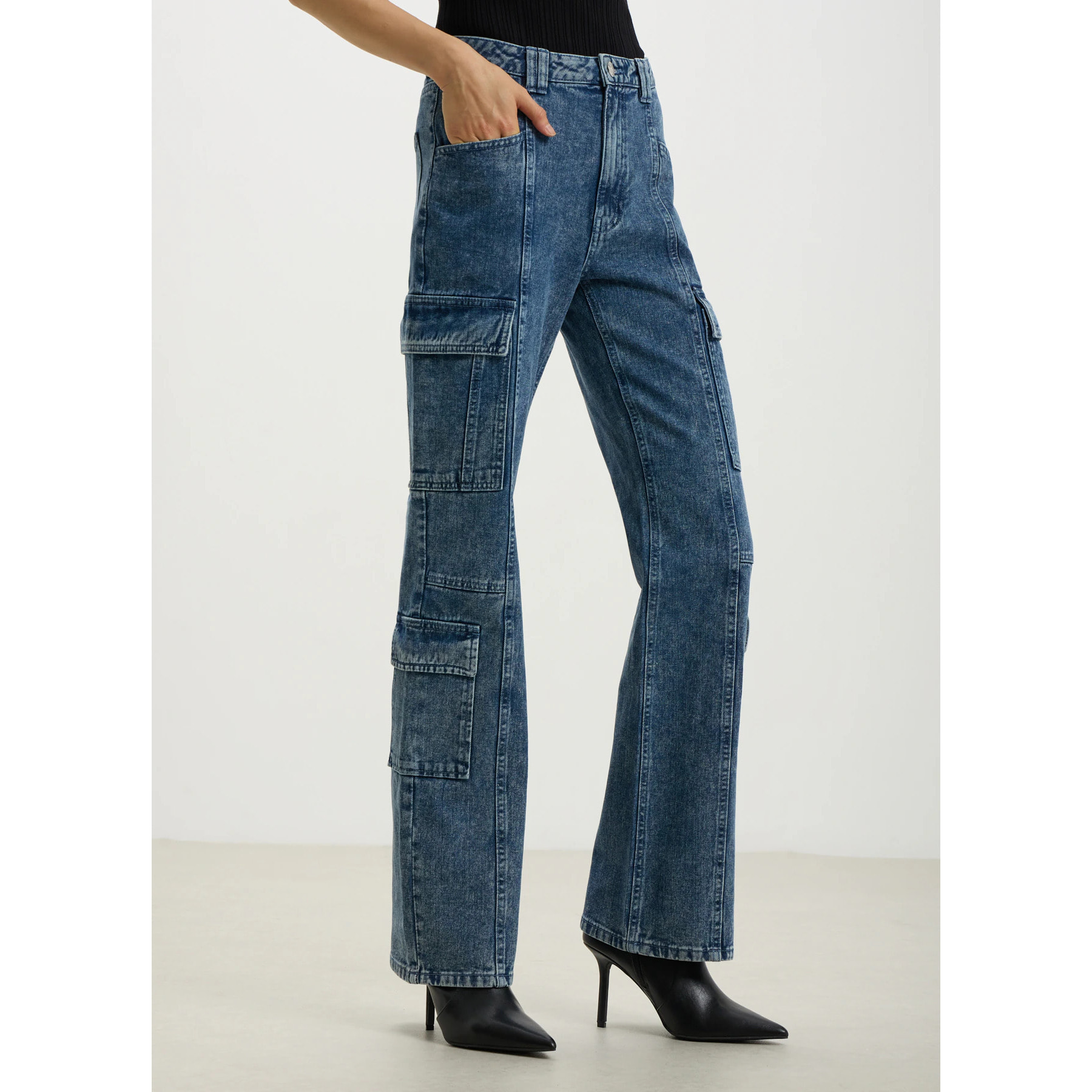 Jeans cargo vita alta