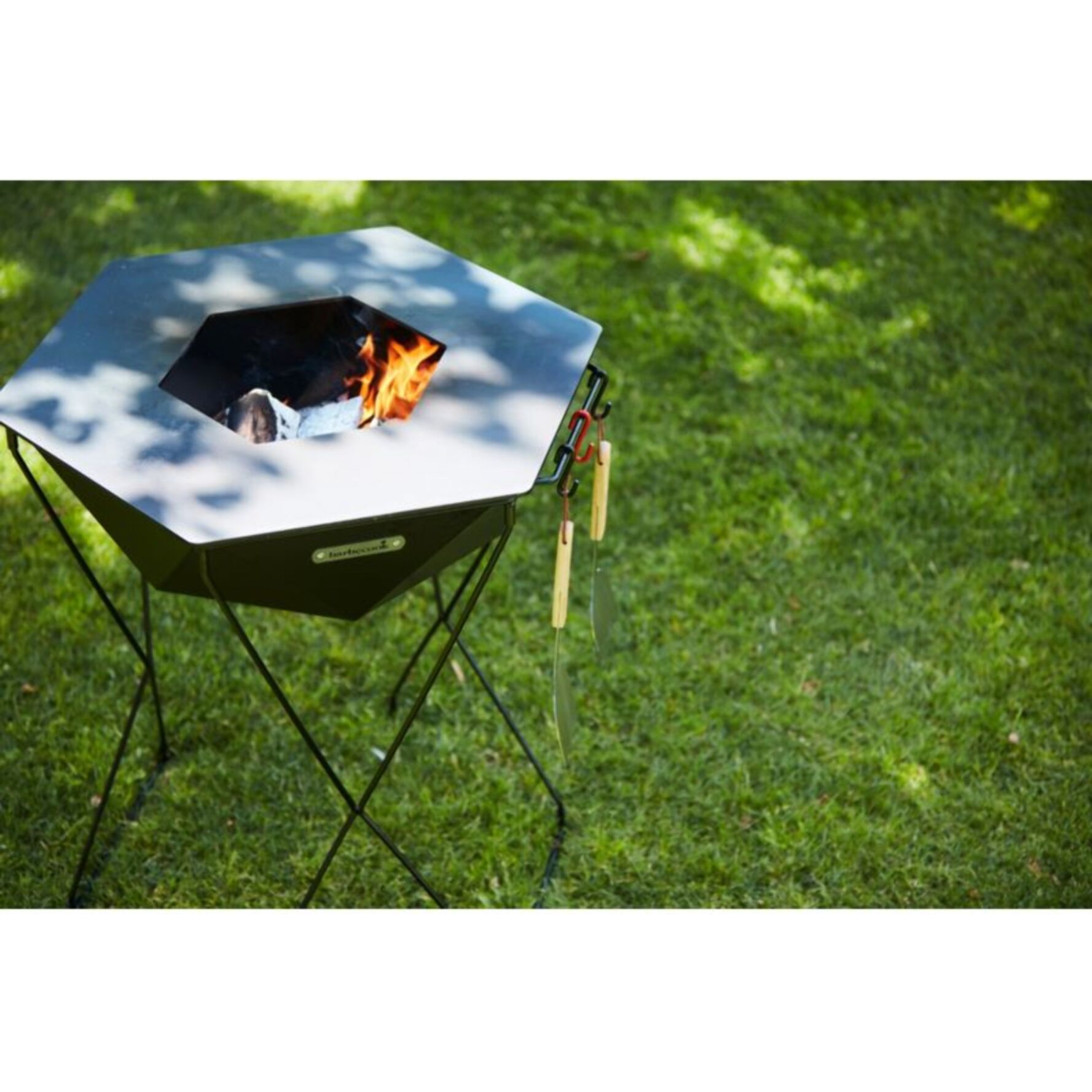 Brasero BARBECOOK Rila brasero et barbecue en acier BC-WOO