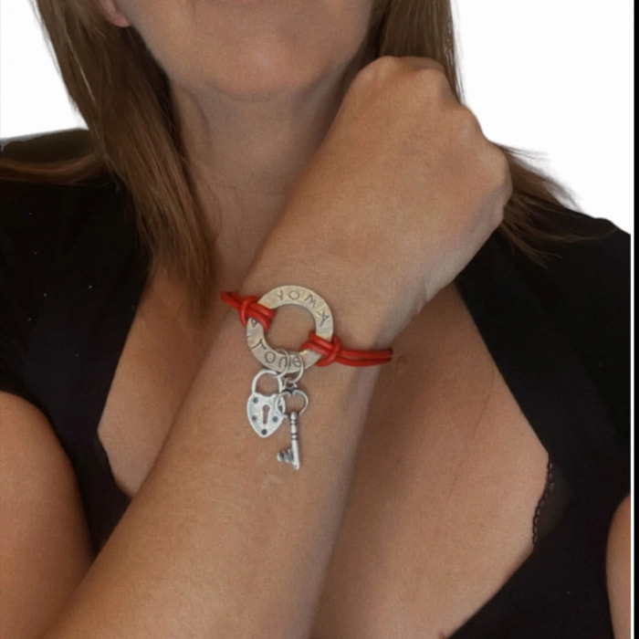 Pulsera Love Idiomas plata y rojo