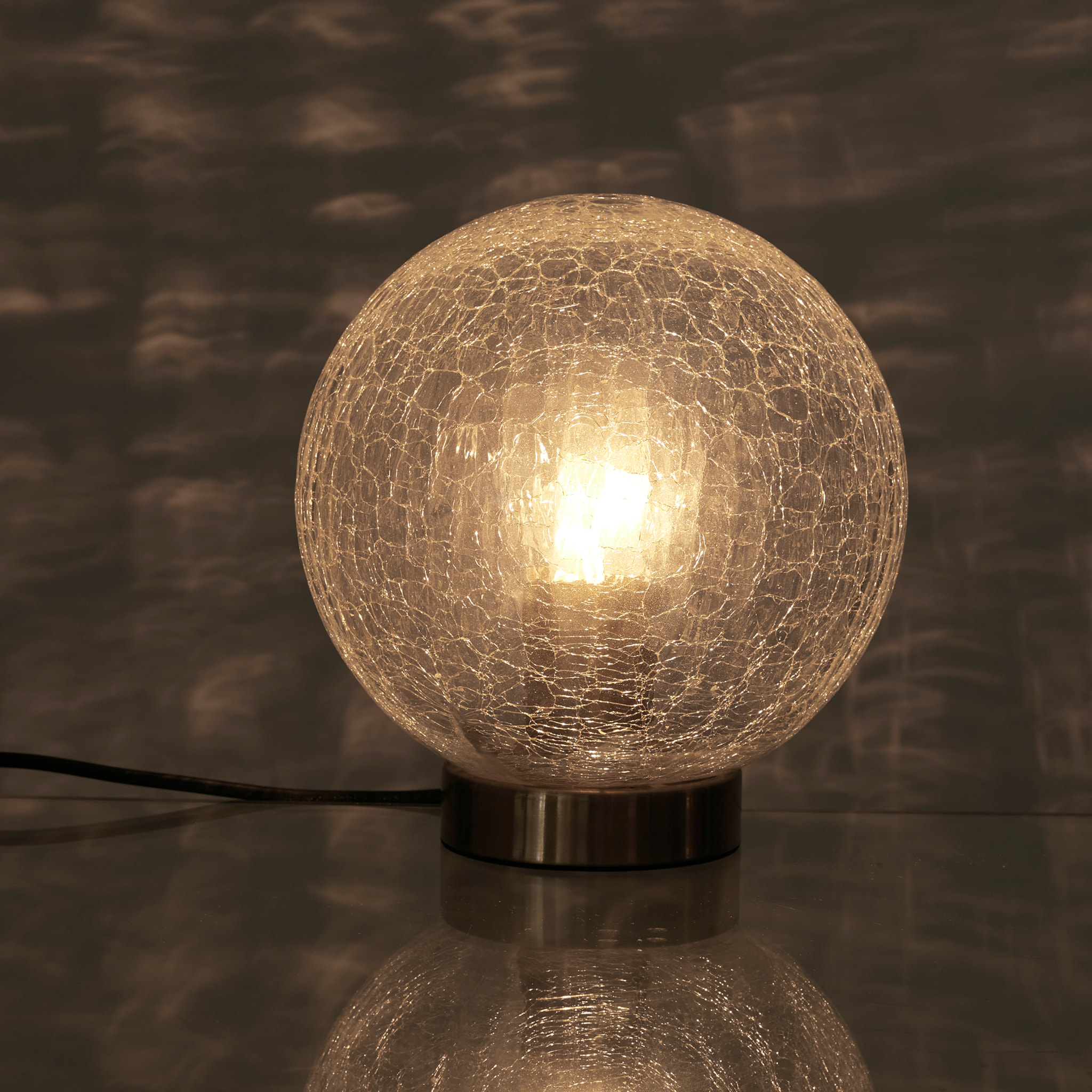 Lampe A Poser Boule En Verre Cisele