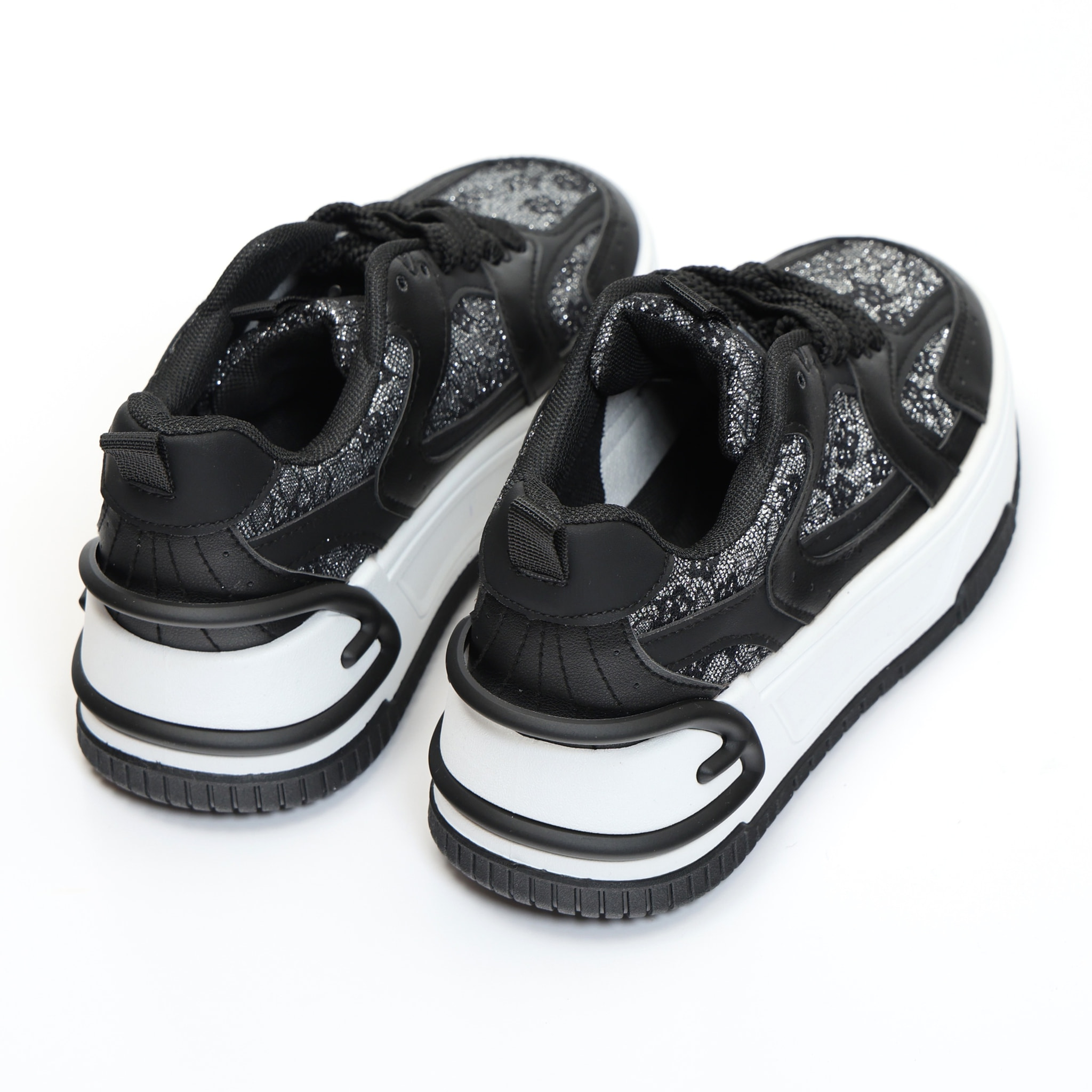 Sneakers in simil pelle platform con dettagli brillantinati