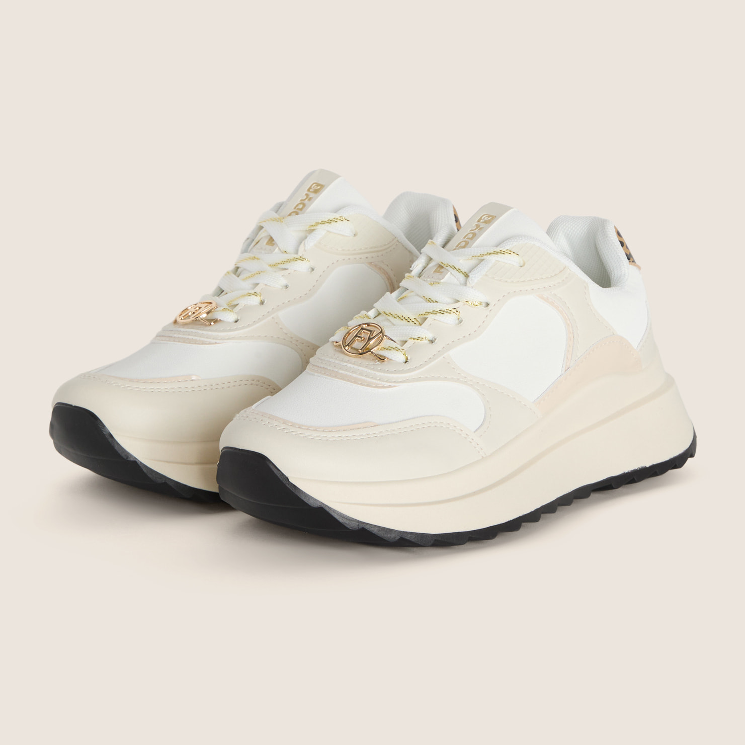 Sneakers in Similpelle con Dettagli Vernice e Animalier