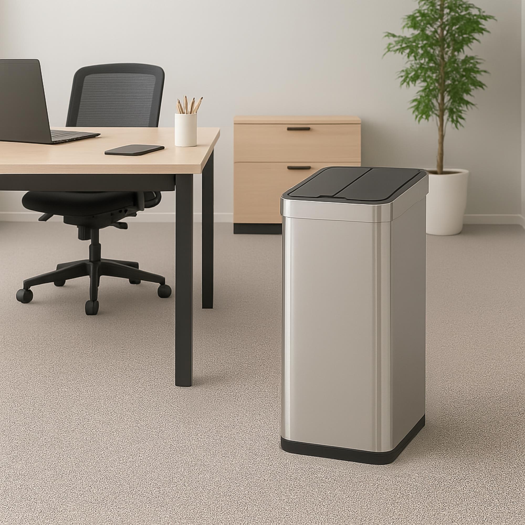 Cubo de Basura color metálico en acero inoxidable con apertura de alas y sensor automático