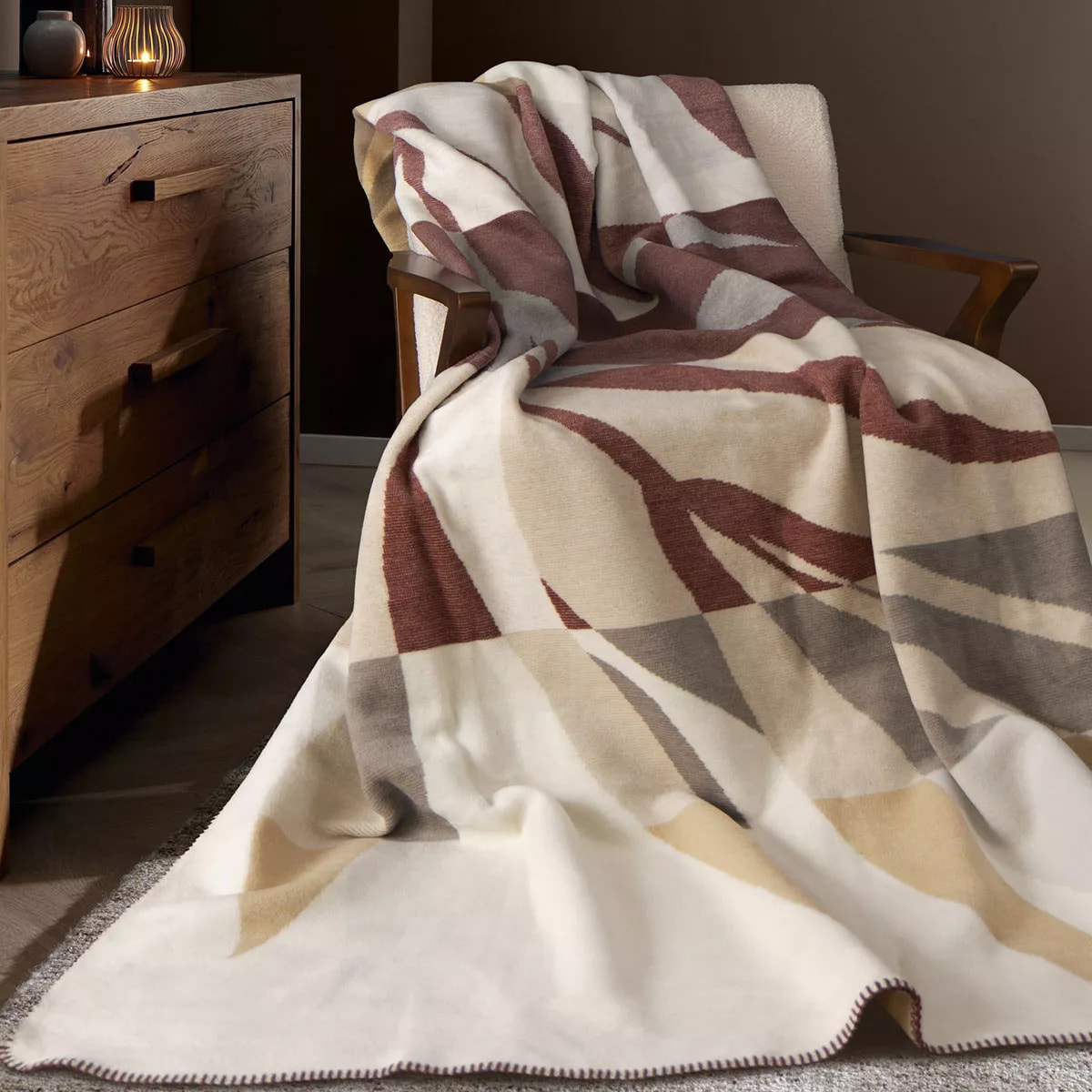 Plaid coton mélangé 415 g/m² motif jacquard beige bordeaux Versus terre