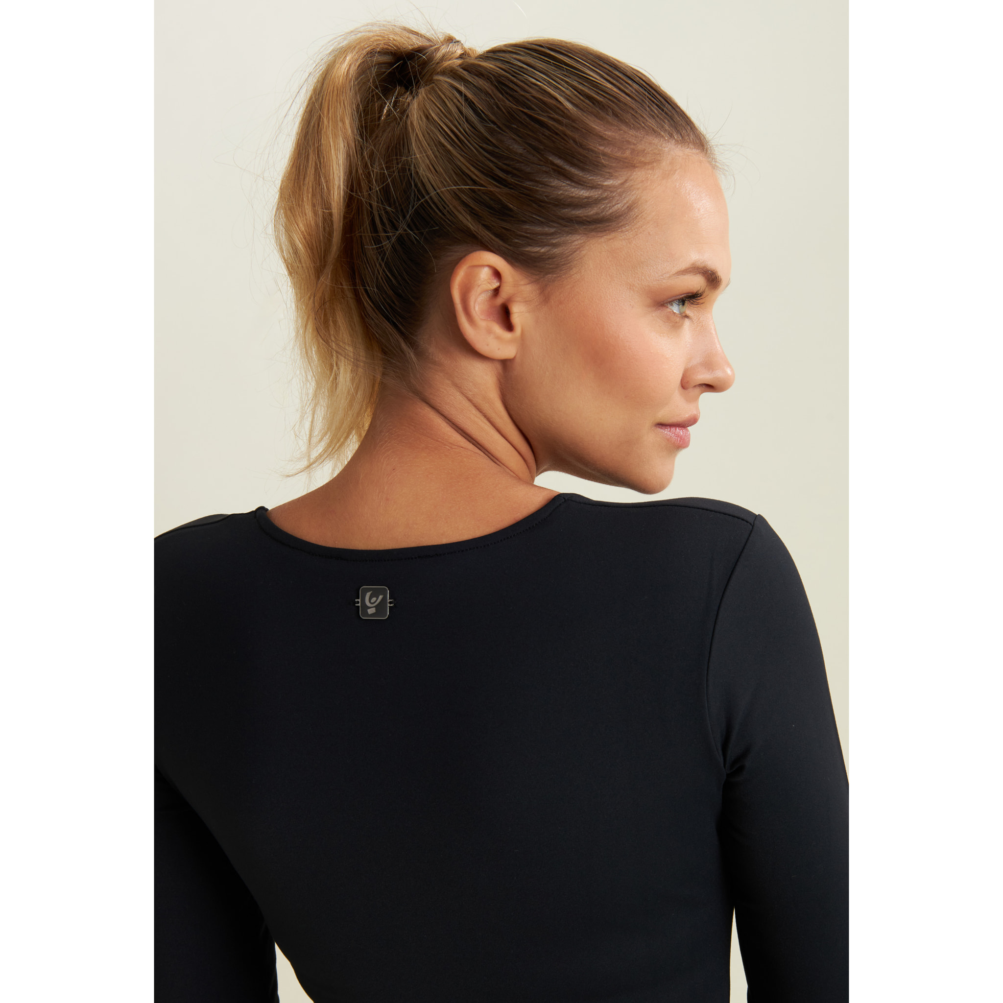 Body slim manica lunga in tessuto tecnico D.I.W.O.®