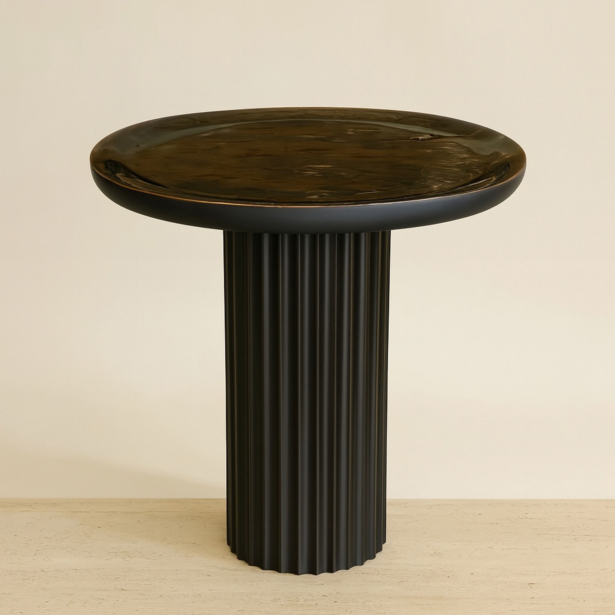 Table d'appoint en bois de manguier et pied en métal noir SÖREN