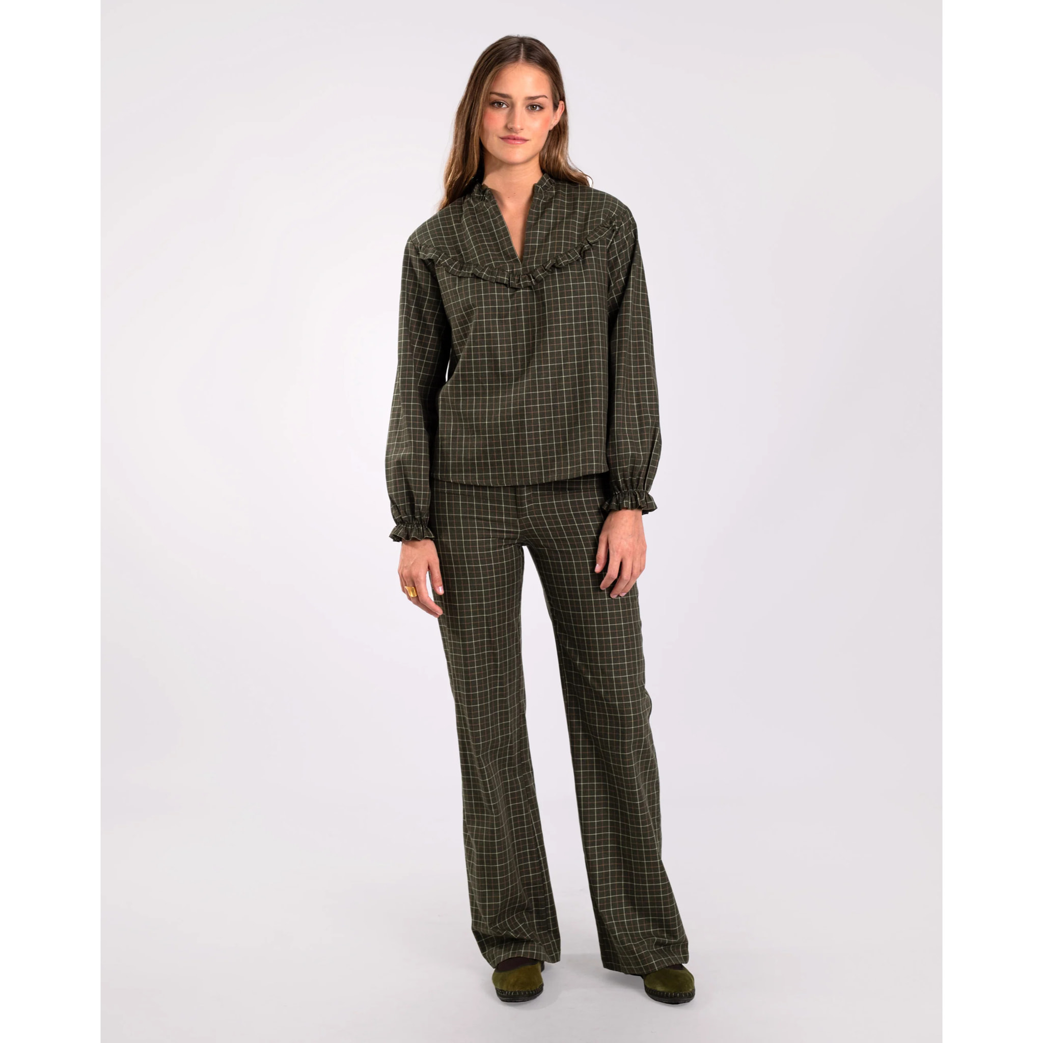 Blusa de manga larga con volantes