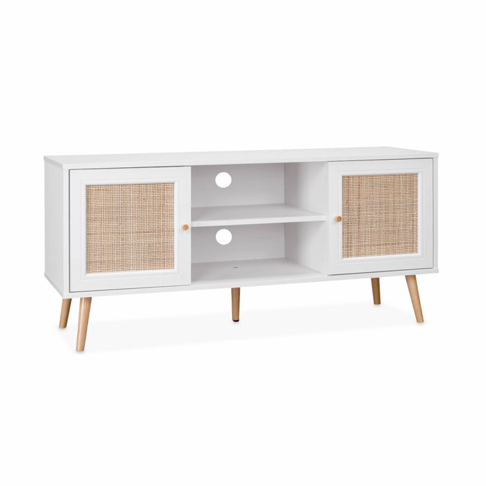 Meuble TV en cannage 120x39x56.5cm -  Bohème - Blanc. 2 niveaux. 2 étagères. 2 portes. pieds scandinaves