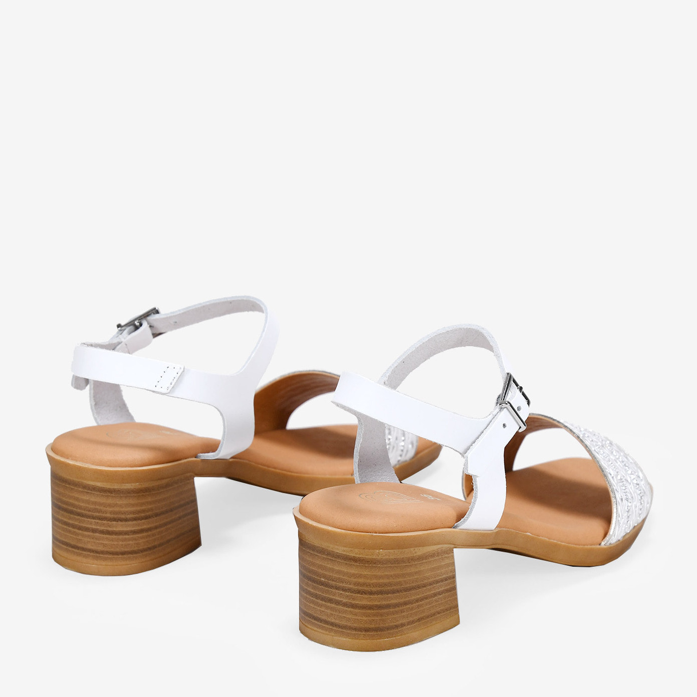 Sandalias de piel blancas con brillantes y tacón efecto madera
