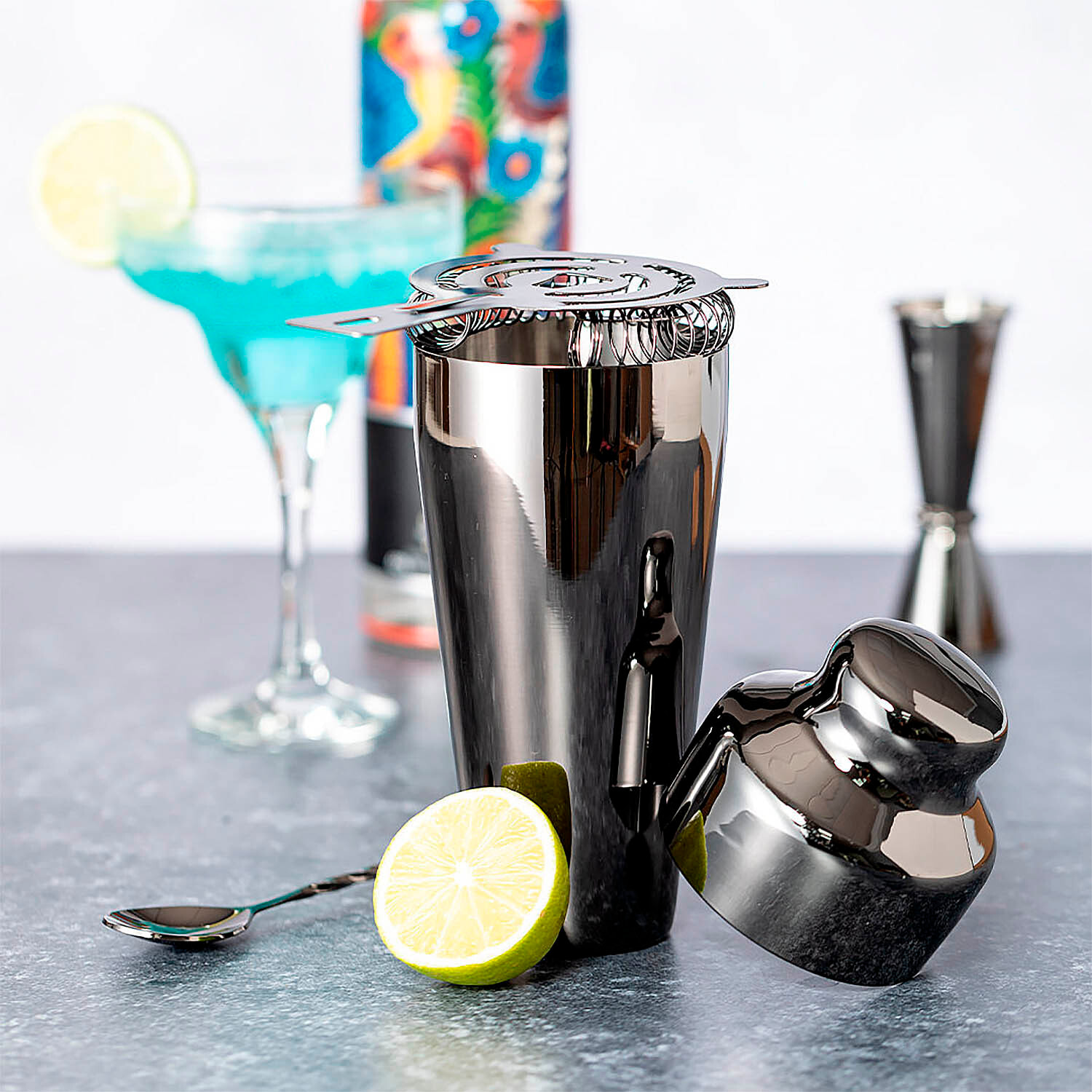 Set shaker per cocktail 550 ml. In acciaio inox smaltato con 4 accessori