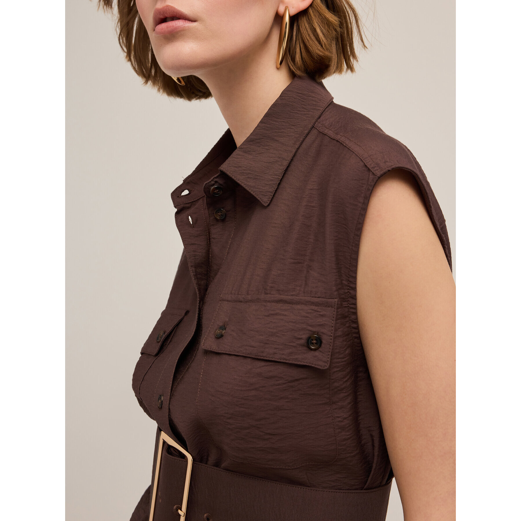 Motivi - Camicia smanicata con cintura - Marrone