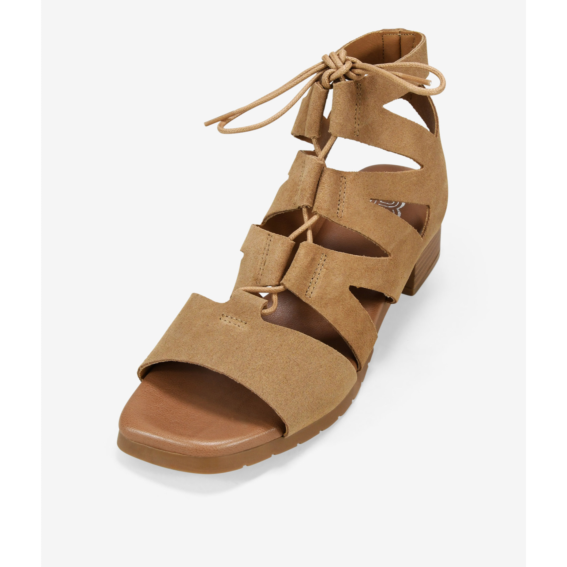 Sandalias piel arena con tacón y cordones