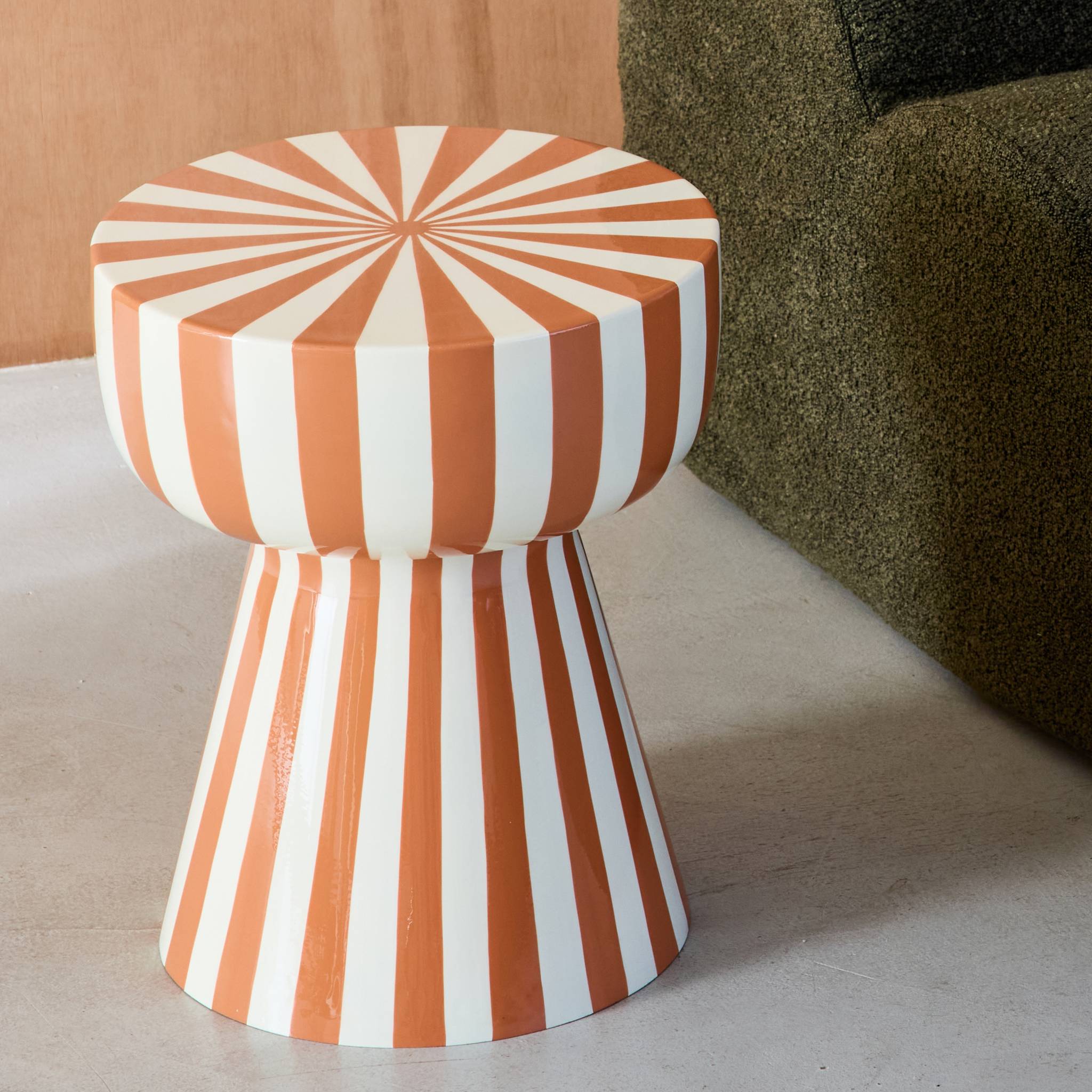 Table d'appoint, bout de canapé, table de chevet, acier émaillé rayures bicolores Ø34 x H41cm ZIGGY