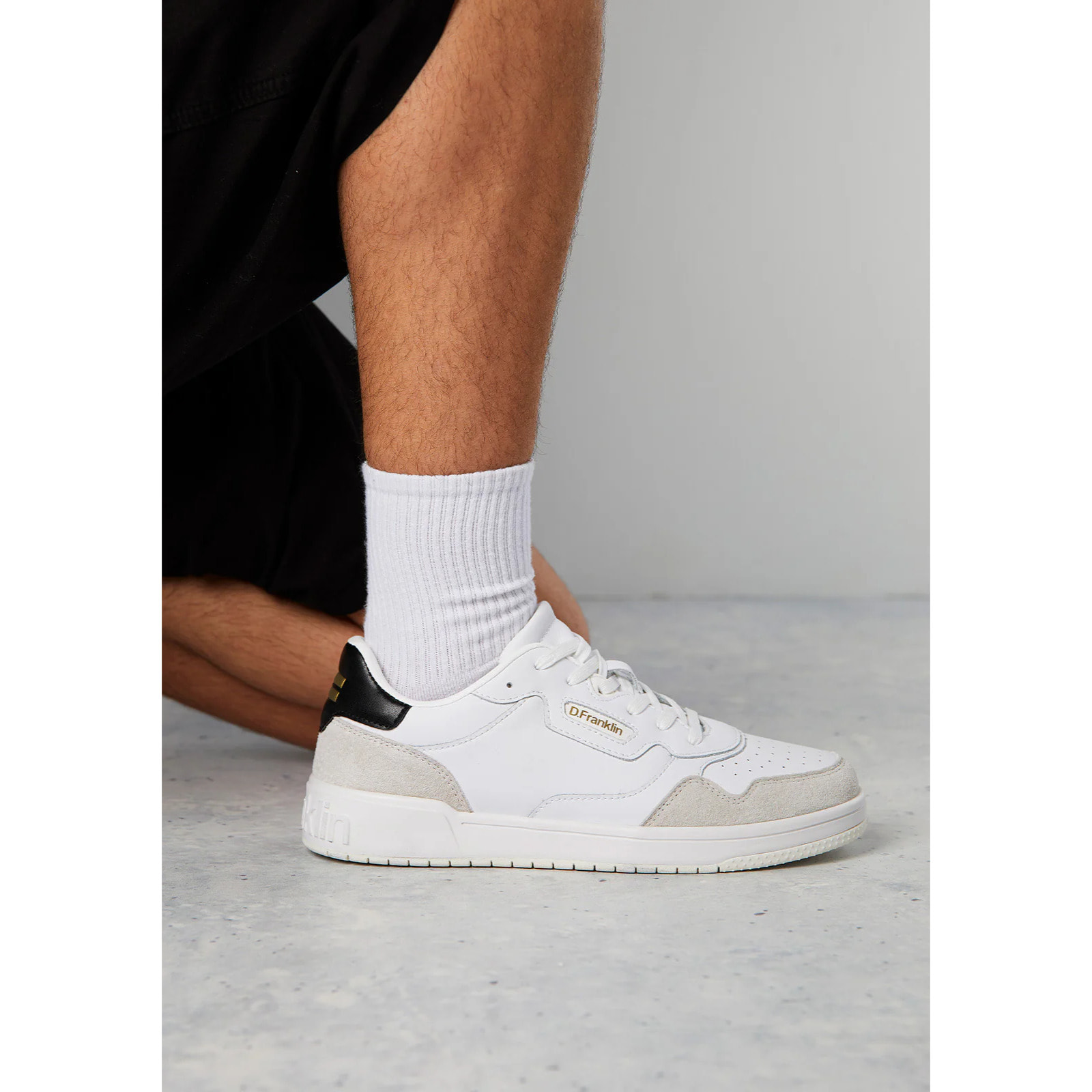 Zapatiilas Unisex Casual Court V2 Basic Piel Blanco / Negro D.Franklin