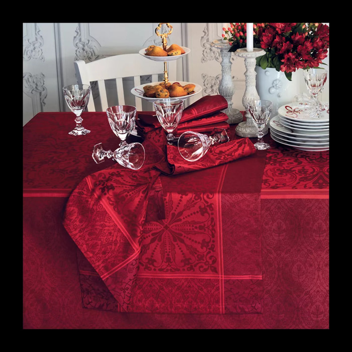 Chemin de table pur coton anti tache motif jacquard Cassandre grenat