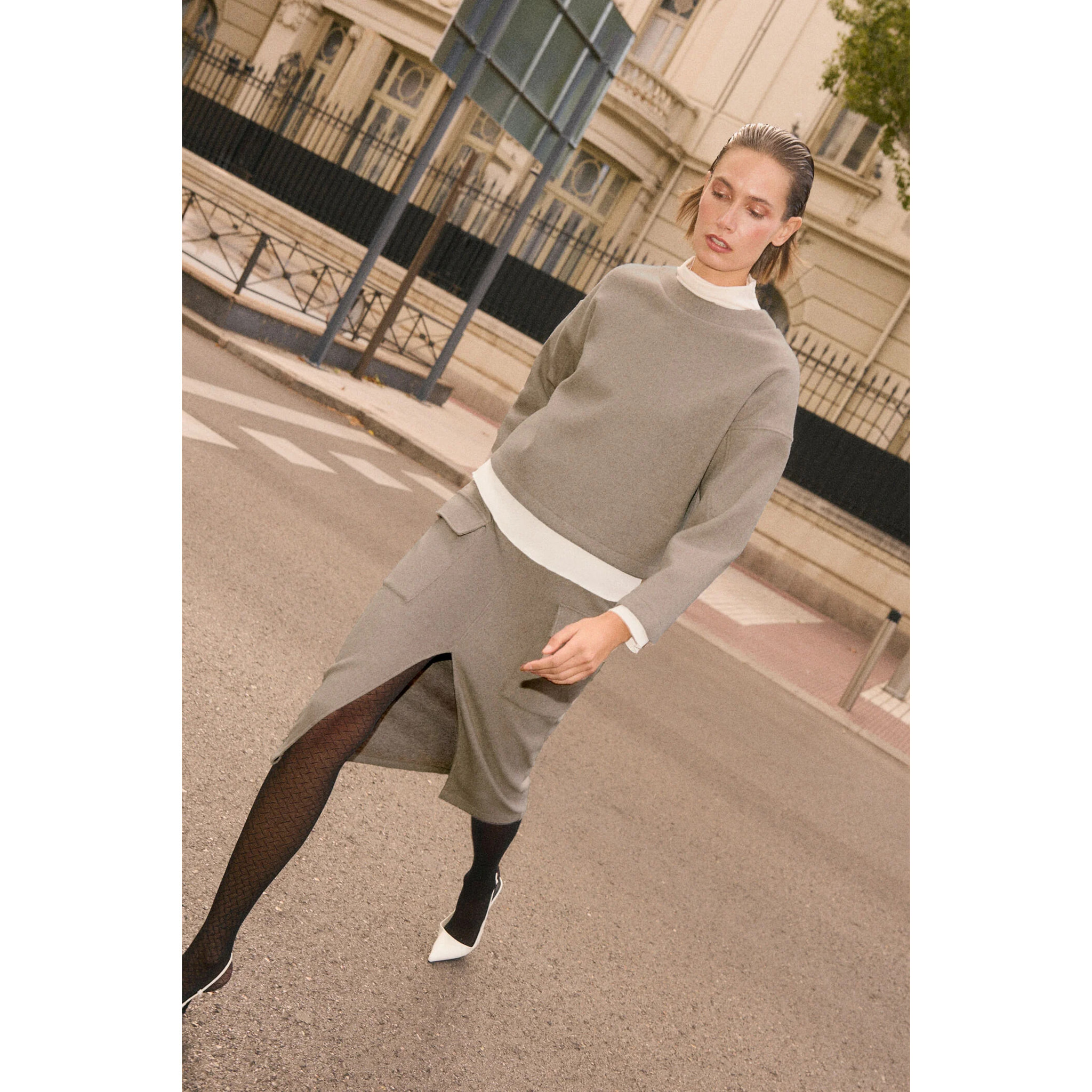 Gonna midi in stile cargo grigio caldo