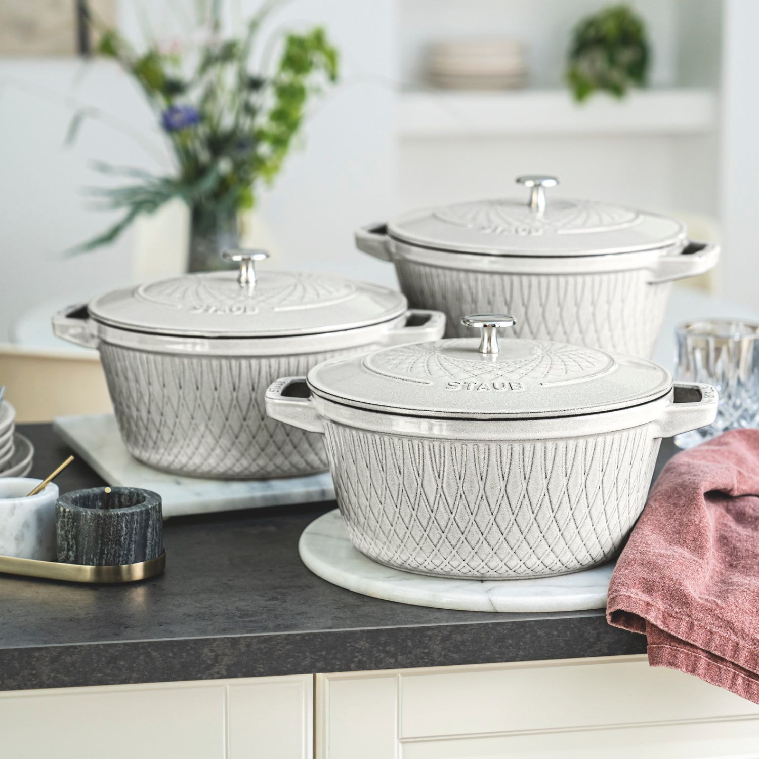 Cocotte twister 20 cm, Rond(e), Truffe blanche, Fonte