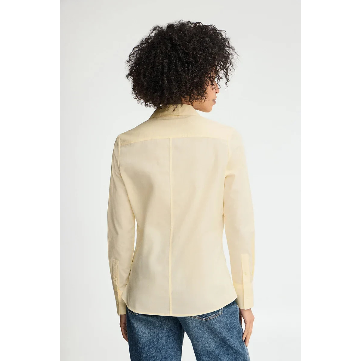 Camisa de popelín amarillo pastel con corte slim y bordado Rigby Go