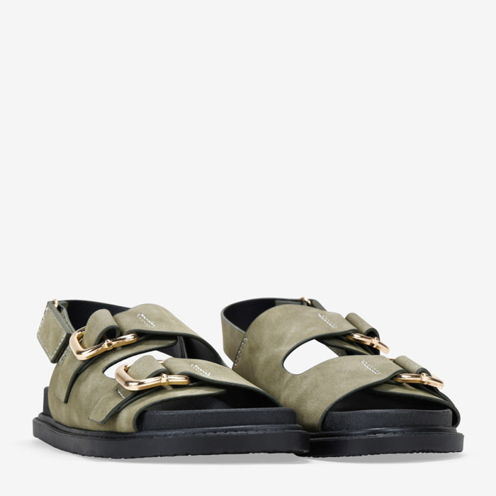 Sandalias planas verdes con doble hebilla