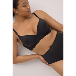 Reggiseno imbottito con ferretto in pizzo nero, coppe B e C