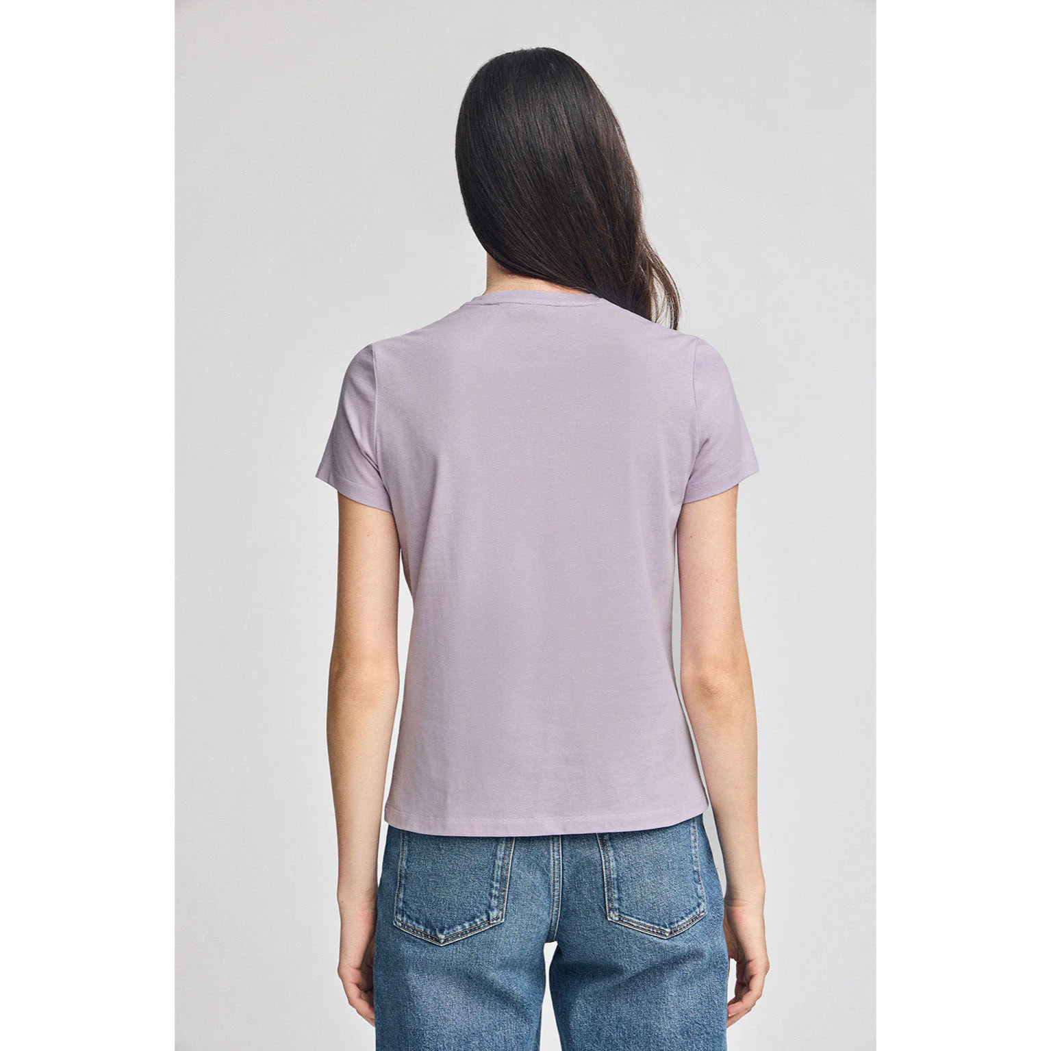 Camiseta lavanda de cuello redondo con bordado Rigby Go