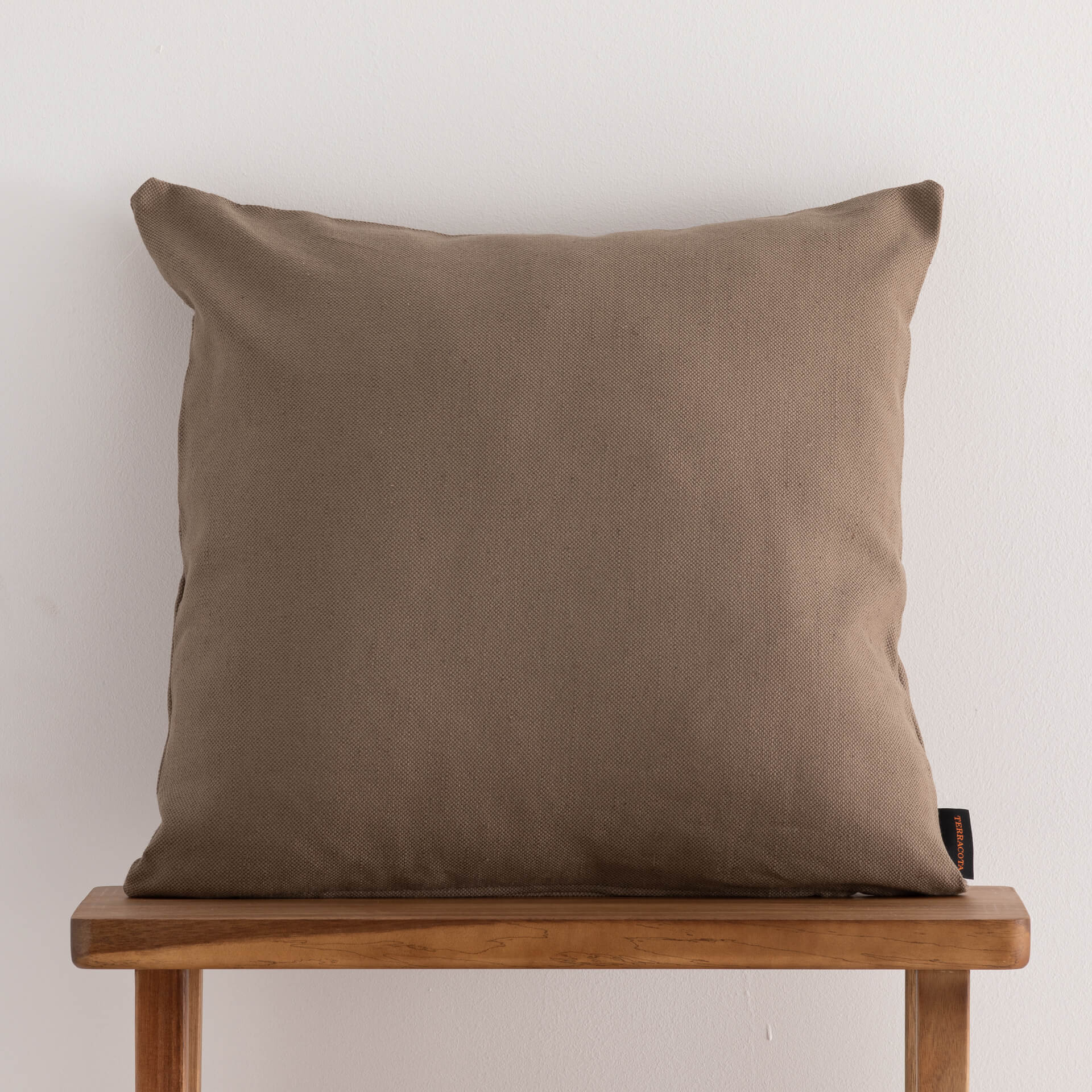 Housse de coussin jacquard 65x65 cm Cascai Wallnut