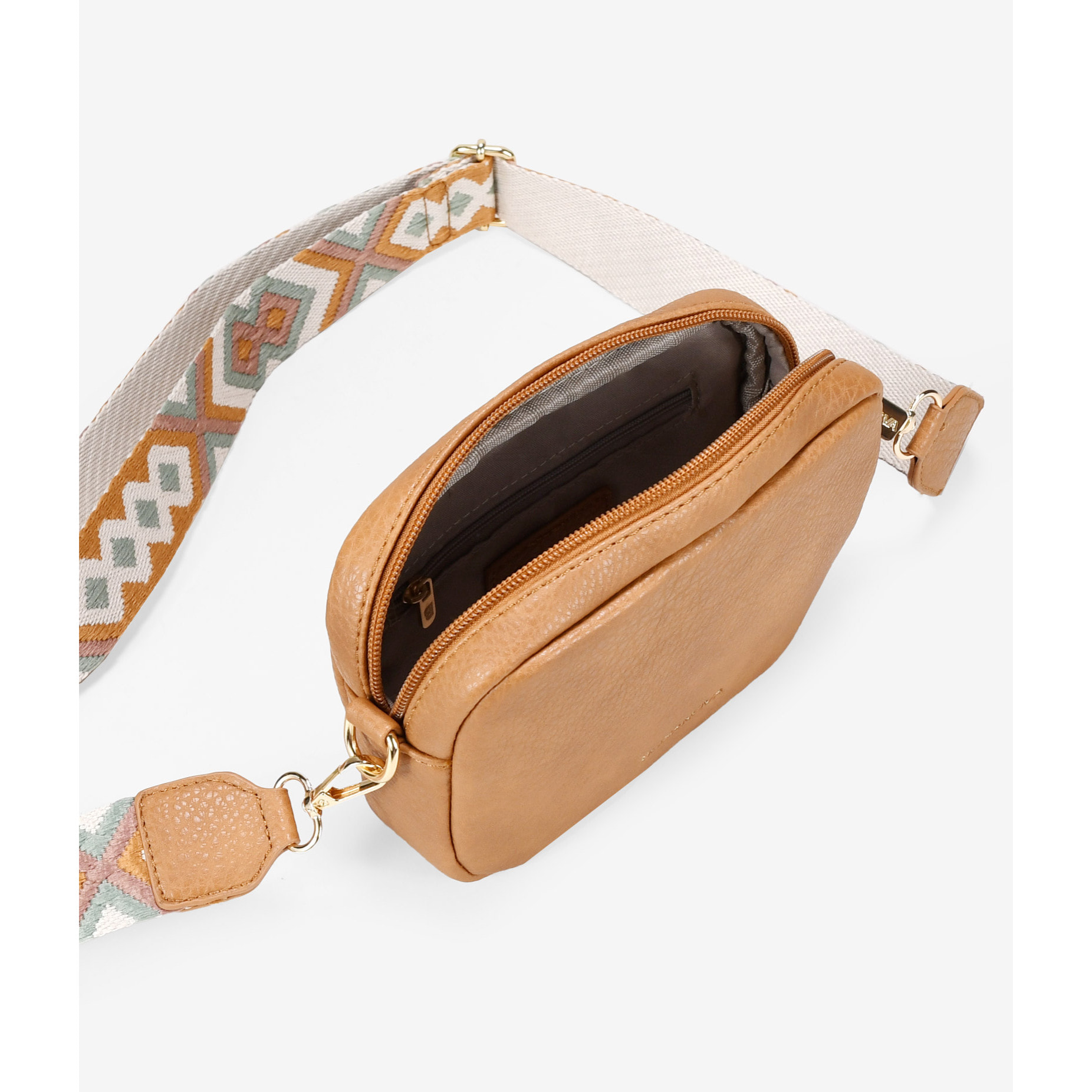 Bolso pequeño marrón con asa bordada