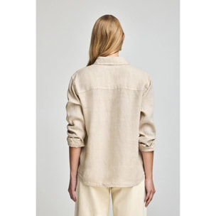 Camicia sabbia in lino tinta in capo con monogramma ricamato