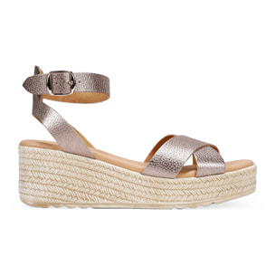 Sandalias de piel metalizadas con cuña de esparto