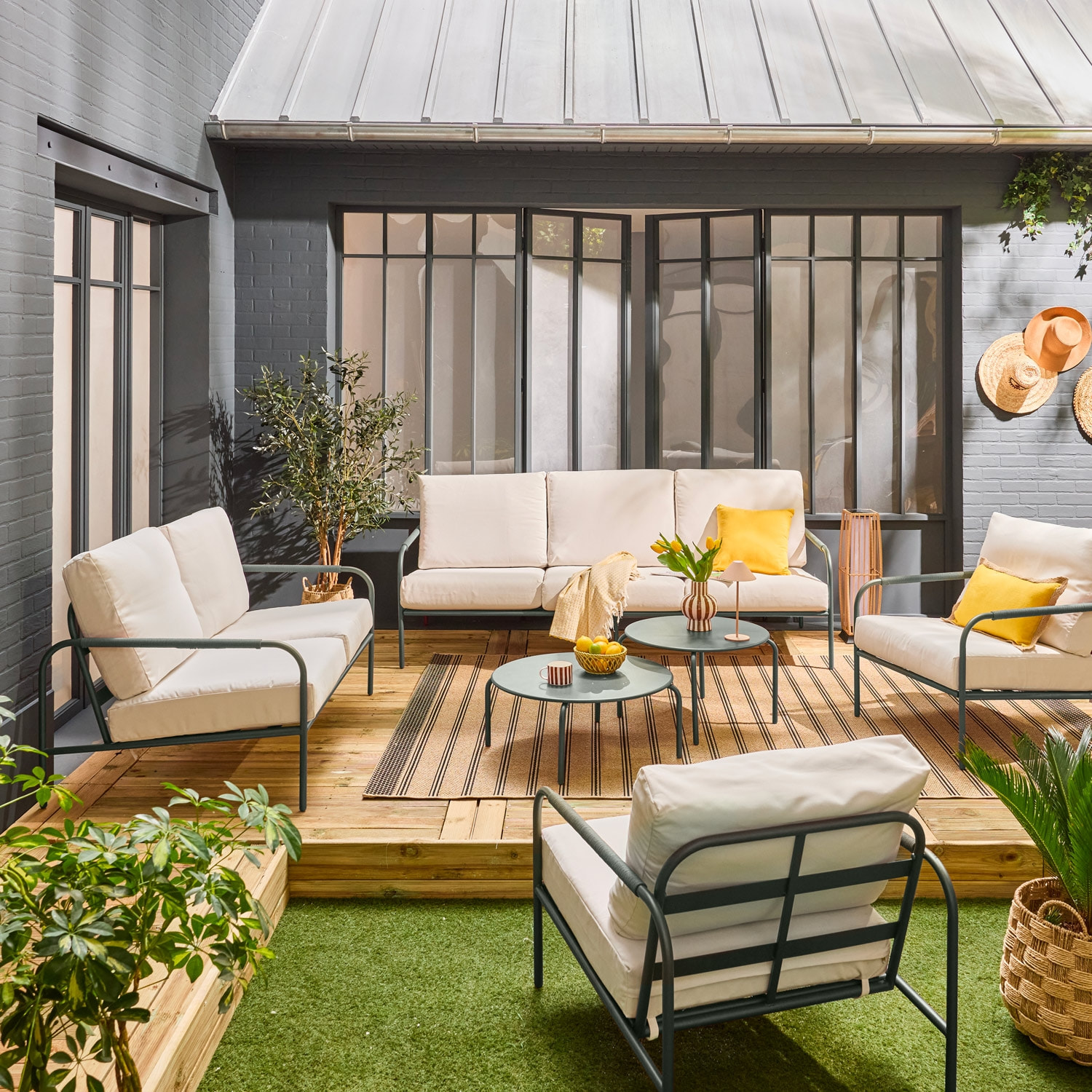 Salon de jardin LUANDA en acier. 7 places. kaki