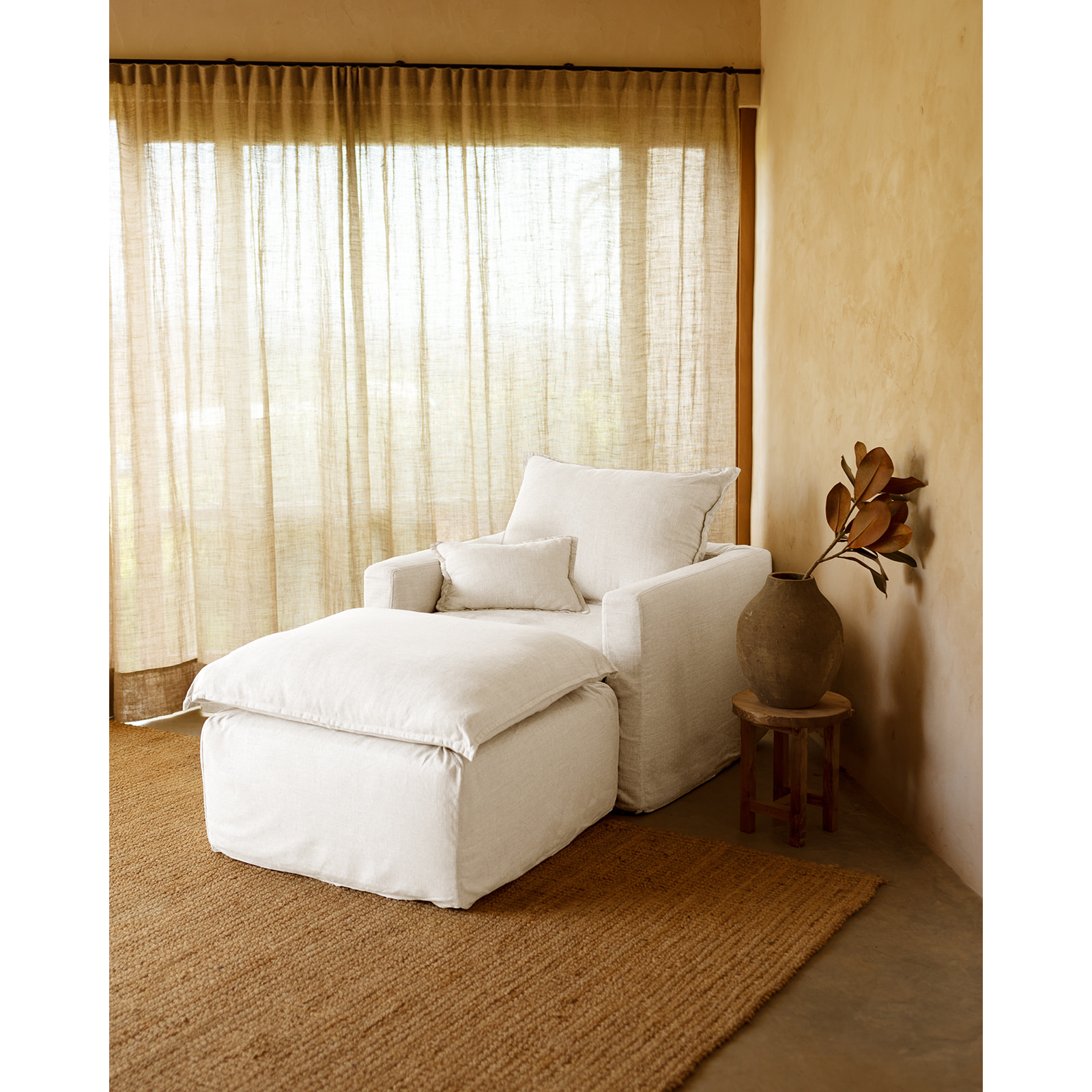 Sillón de algodón y lino desenfundable tono blanco de 108x96cm Alto: 99 Largo: 108 Ancho: 96