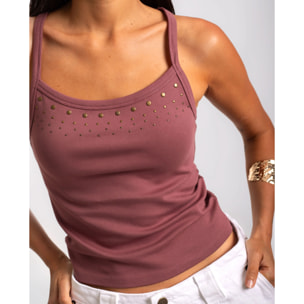 Top de mujer con tachuelas frontales