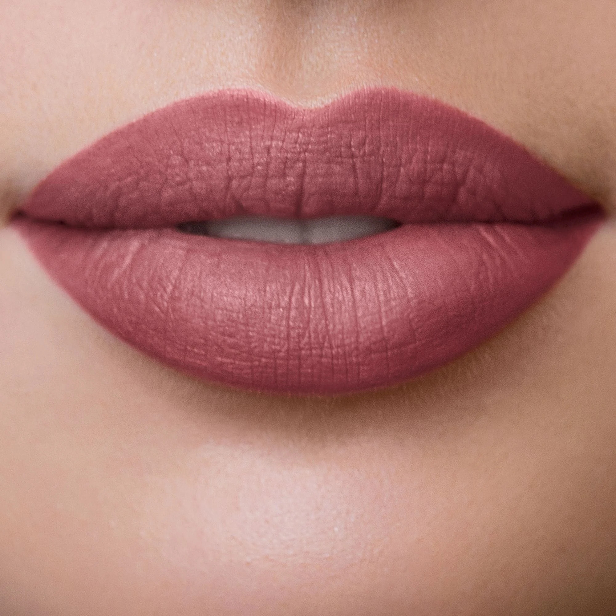 LONG LASTING LIQUID LIPSTICK Rossetto liquido long lasting 10H dal finish matt