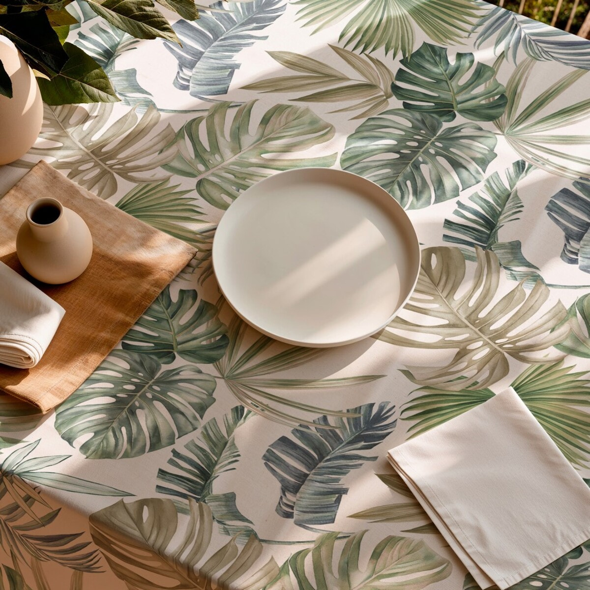 Nappe imprimée anti-tâches BETIA VERDE
