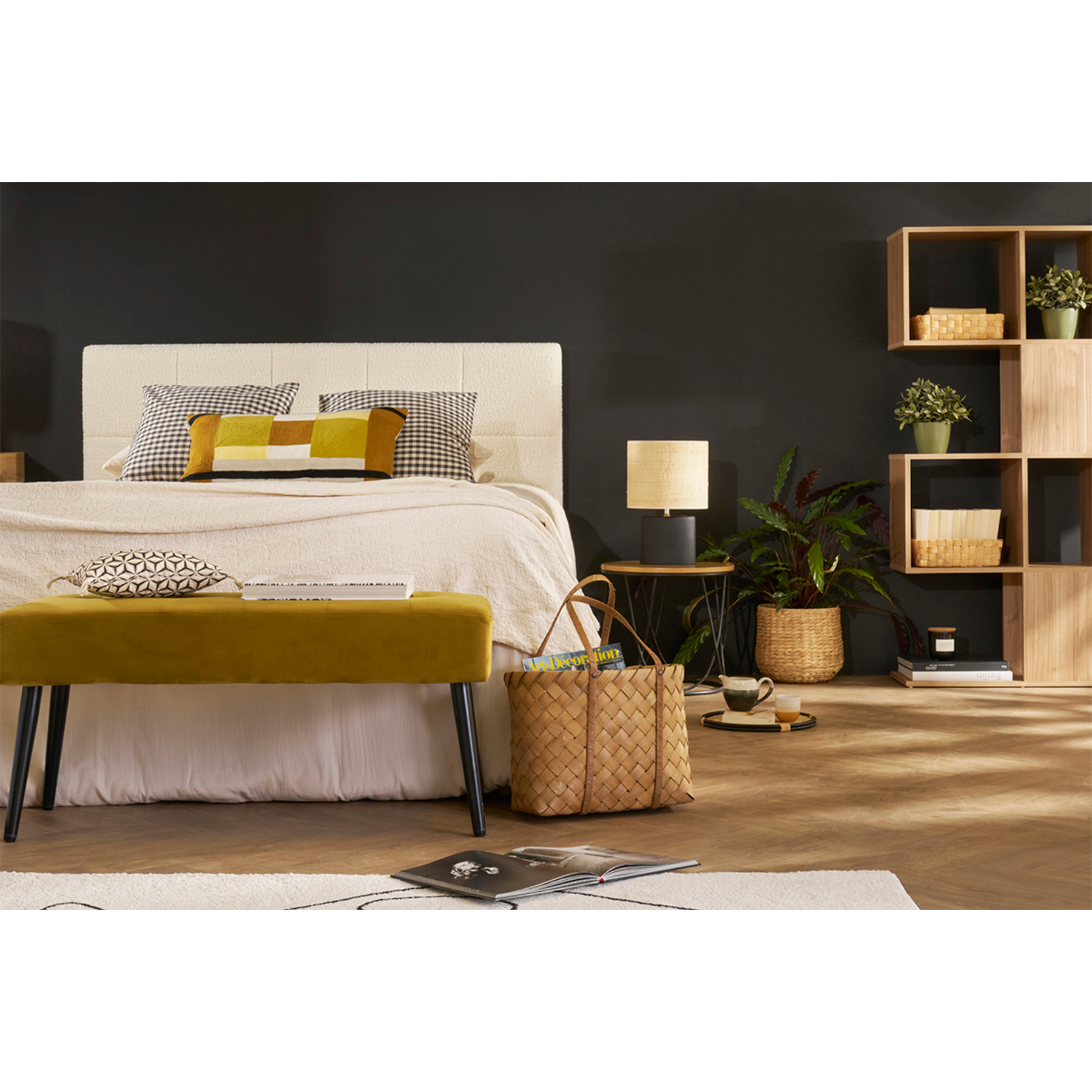 Table d'appoint ronde bois clair chêne et métal noir LACE