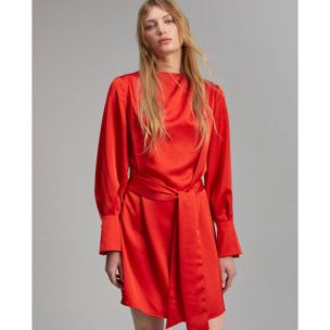 Abito corto in raso con maniche annodate