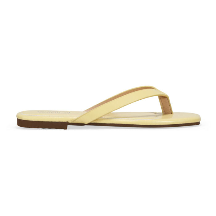 Sandalias de dedo amarillas efecto brillante
