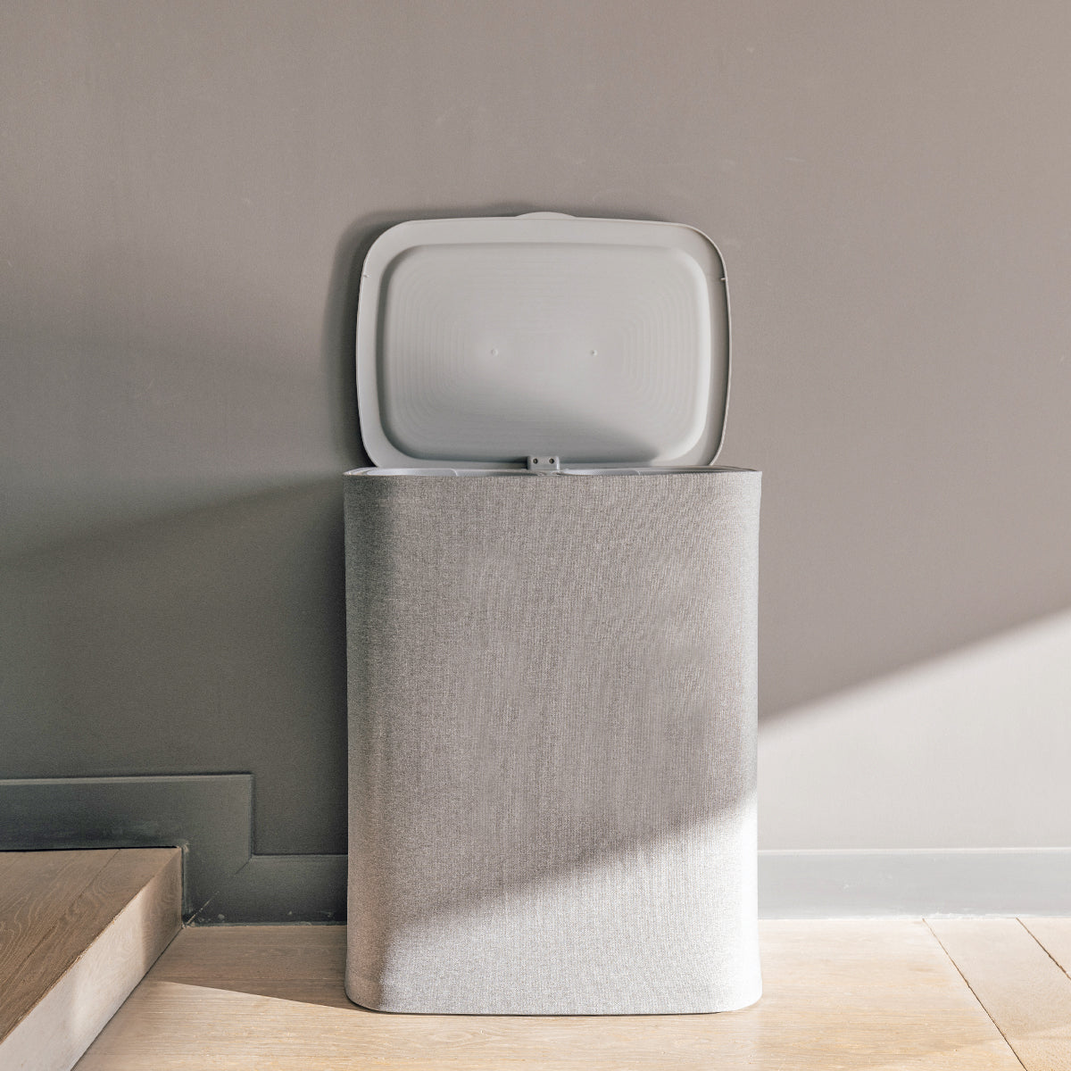 Panier à linge avec couvercle SVEN 90L