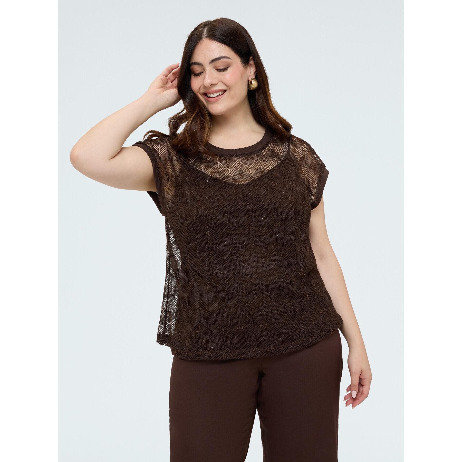 Fiorella Rubino - T-shirt in maglia traforata ajouré con paillettes - Marrone