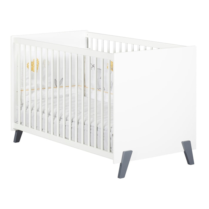 Lit bébé 120 x 60 sur pieds en bois blanc
