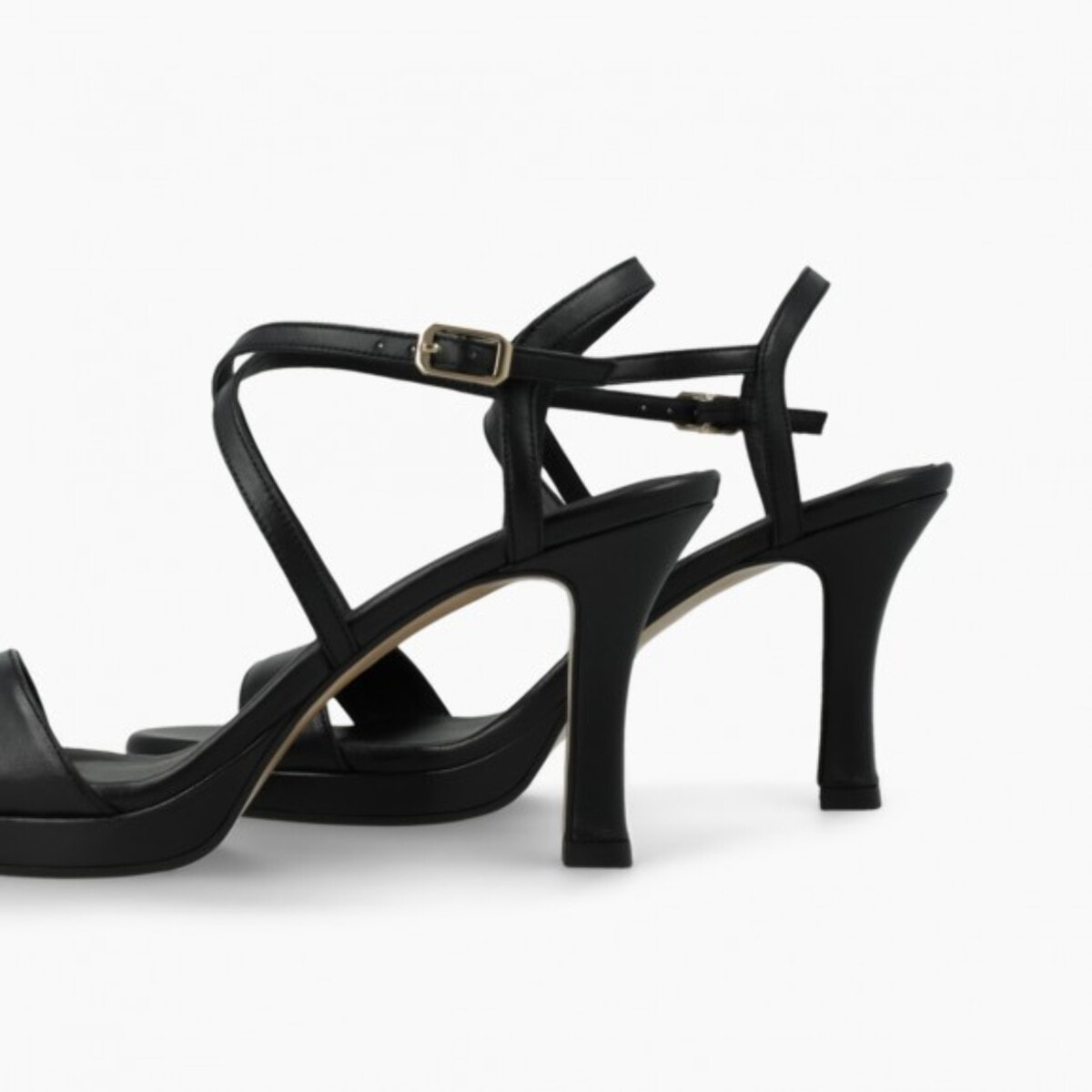 SANDALIAS NEGRAS LESERA