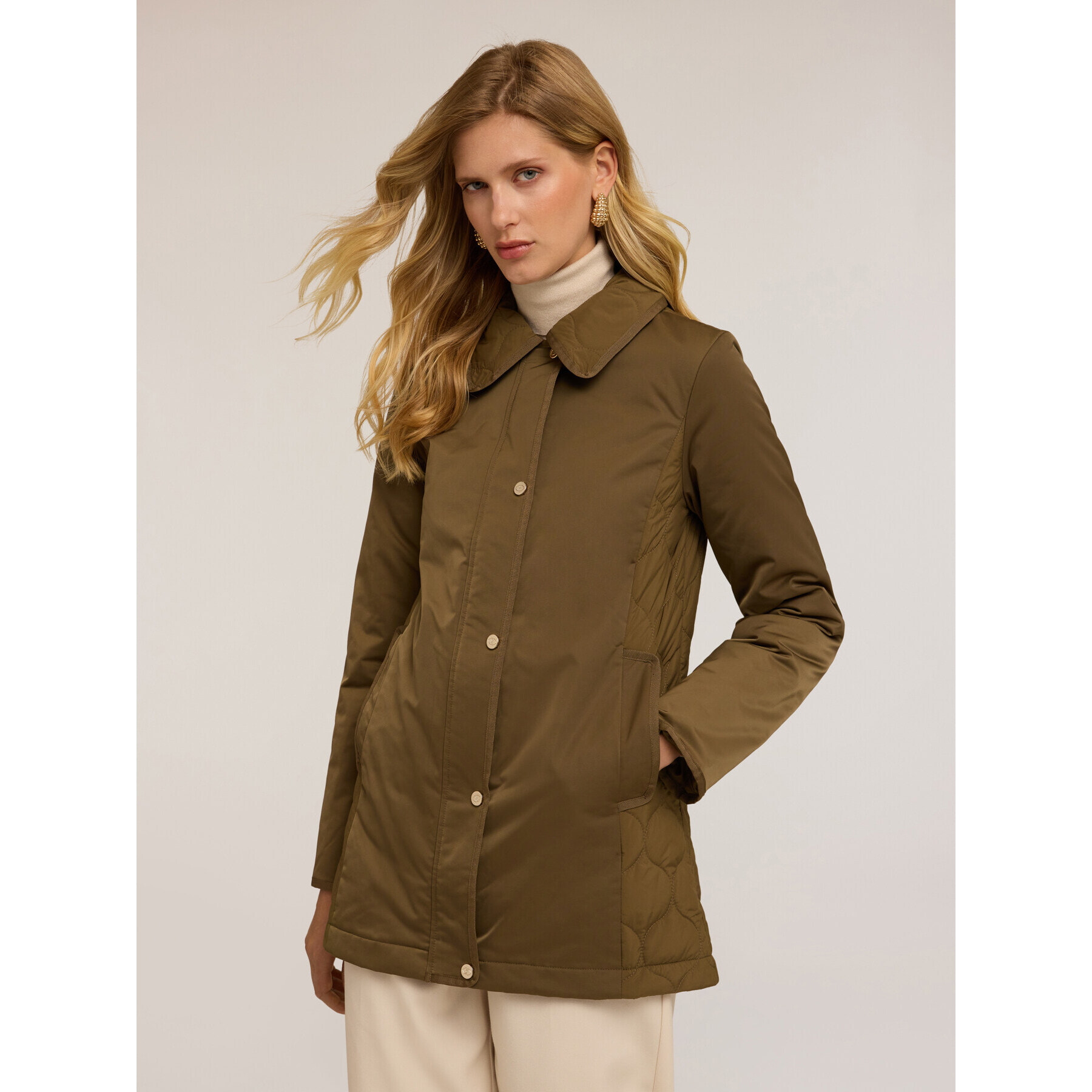 Motivi - Chaqueta acolchada de nailon y raso - Verde militare