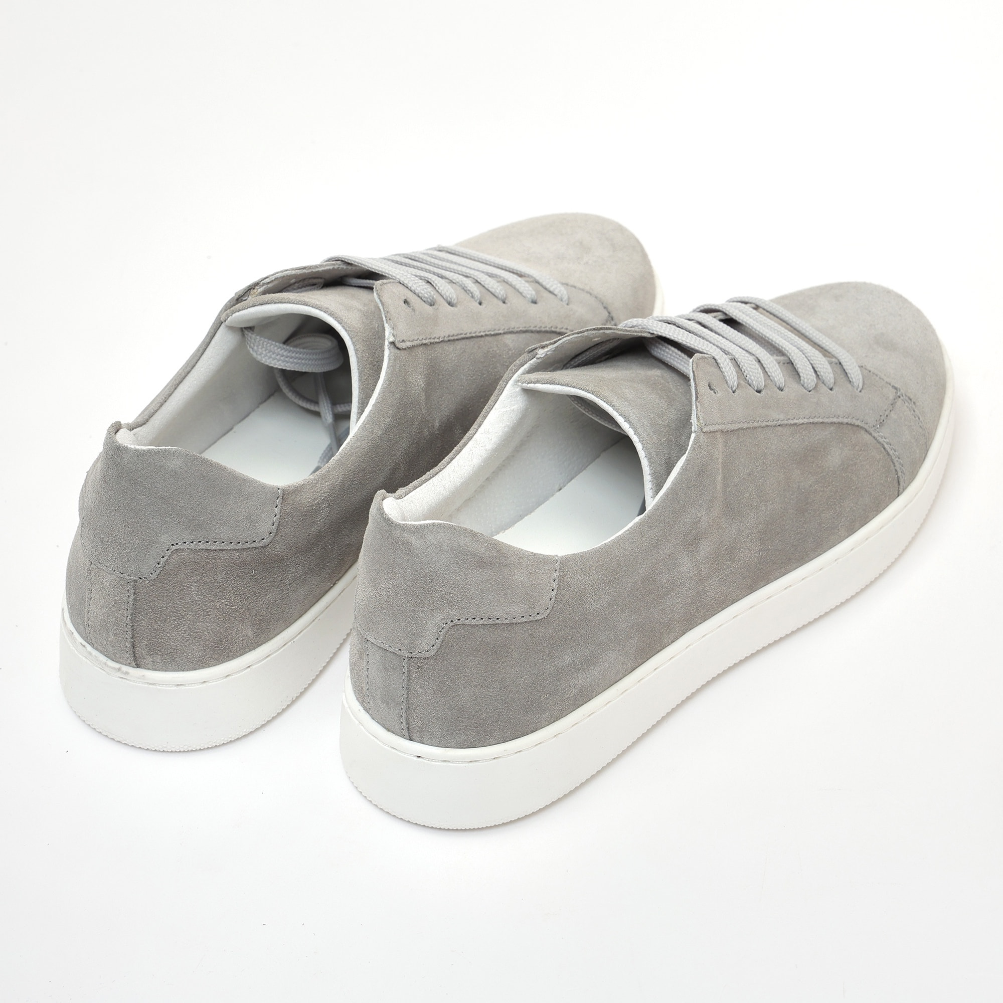 Sneakers stringate in camoscio Grigio