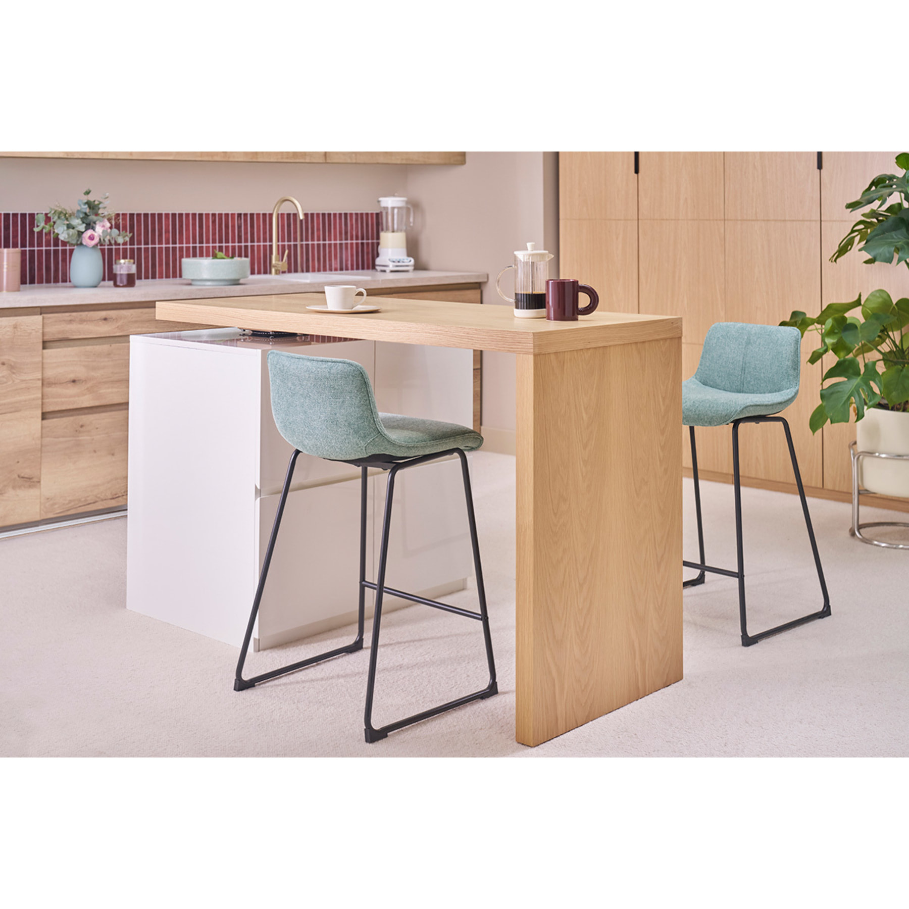 Tabourets de bar en tissu taupe et métal noir H65 cm (lot de 2) BOOST