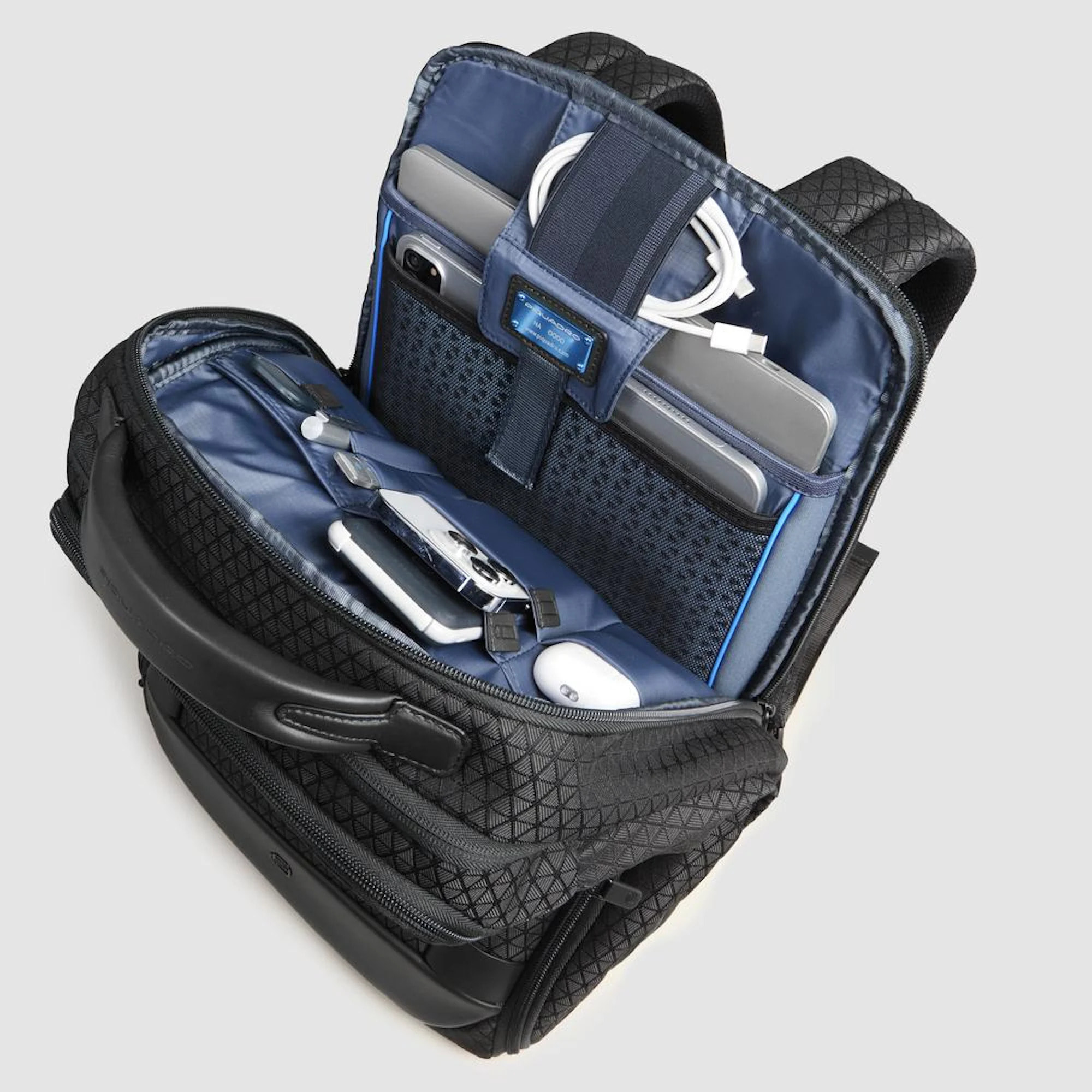 Piquadro Zaino da viaggio modulare porta pc e iPad® con sistema di sicurezza antifurto e tasca portaocchiali