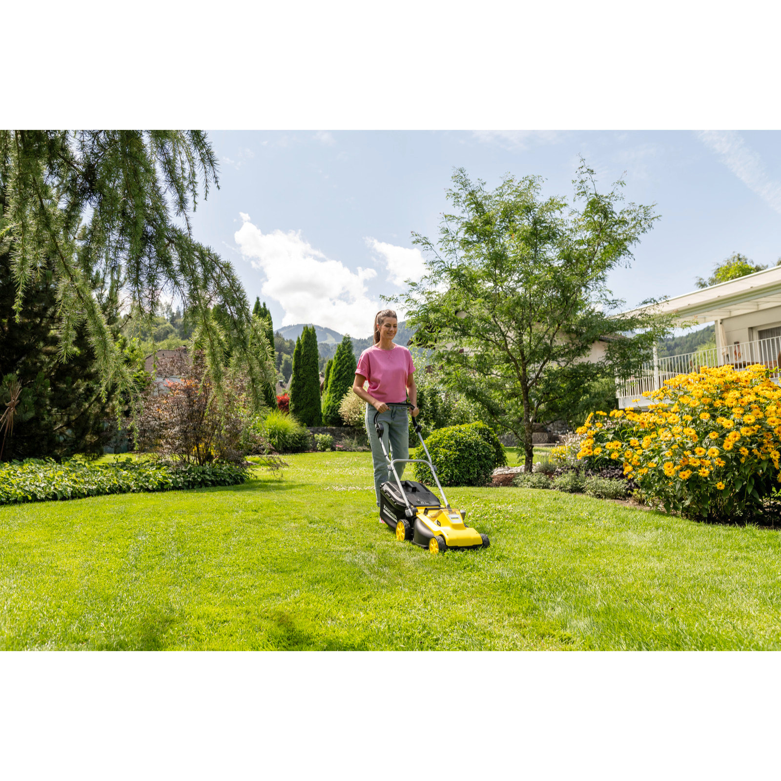 Tondeuse à gazon sur batterie Karcher LMO 3-18- coupe 34 cm- mulshing kit- bac 35l- 3500 tr/min- 350m²