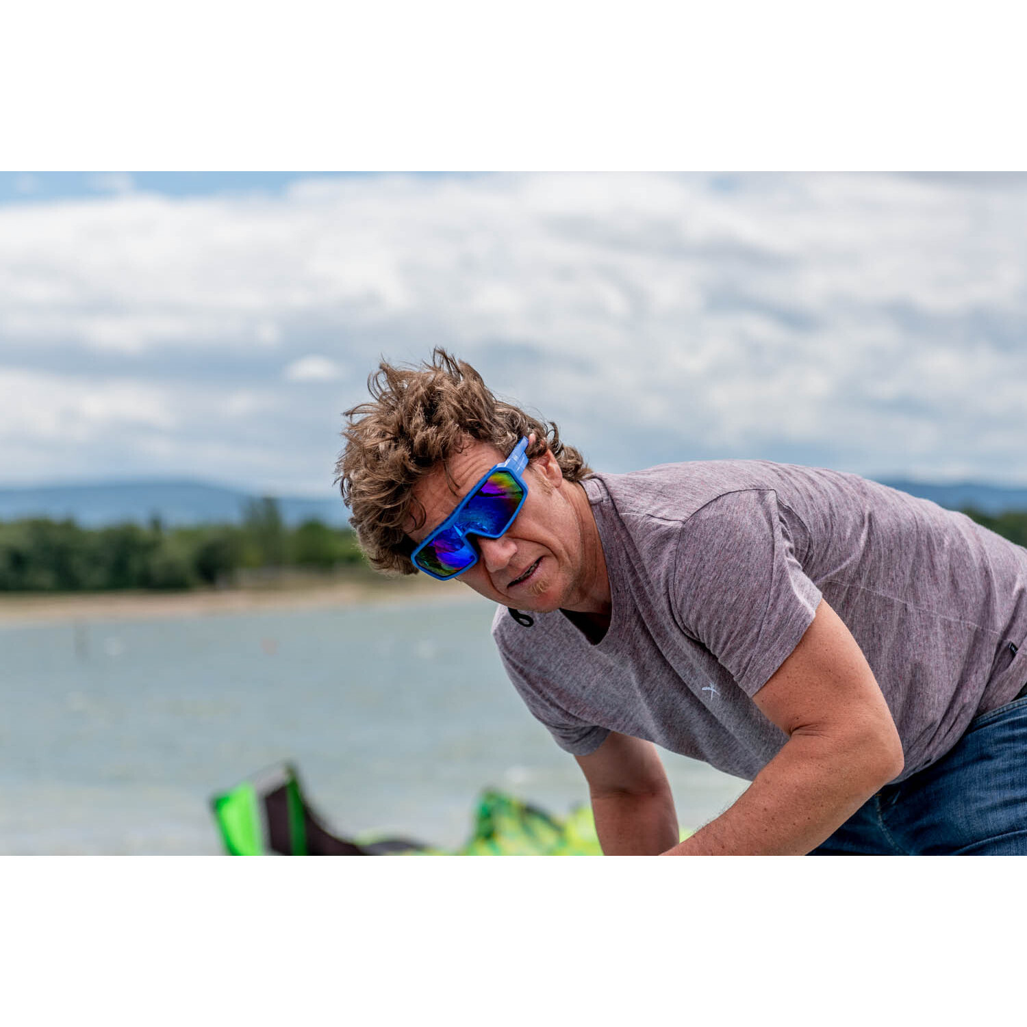 Gafas de deportes acuáticos OCEAN CHAMELEON - Azul mate / Revo azul con plaquetas puntas y espuma azules con correa azul