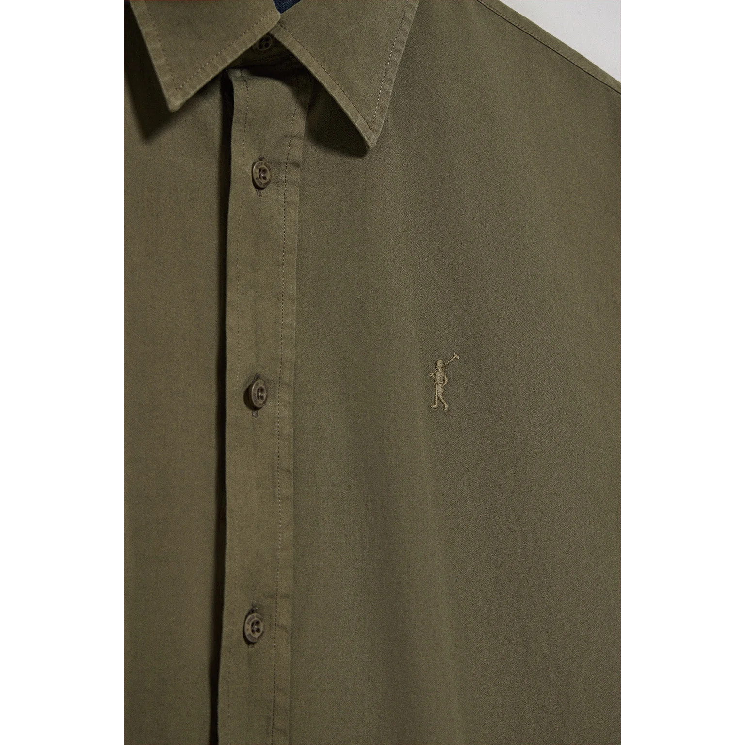 Camisa verde oscuro de popelín garment dye con bordado Rigby Go