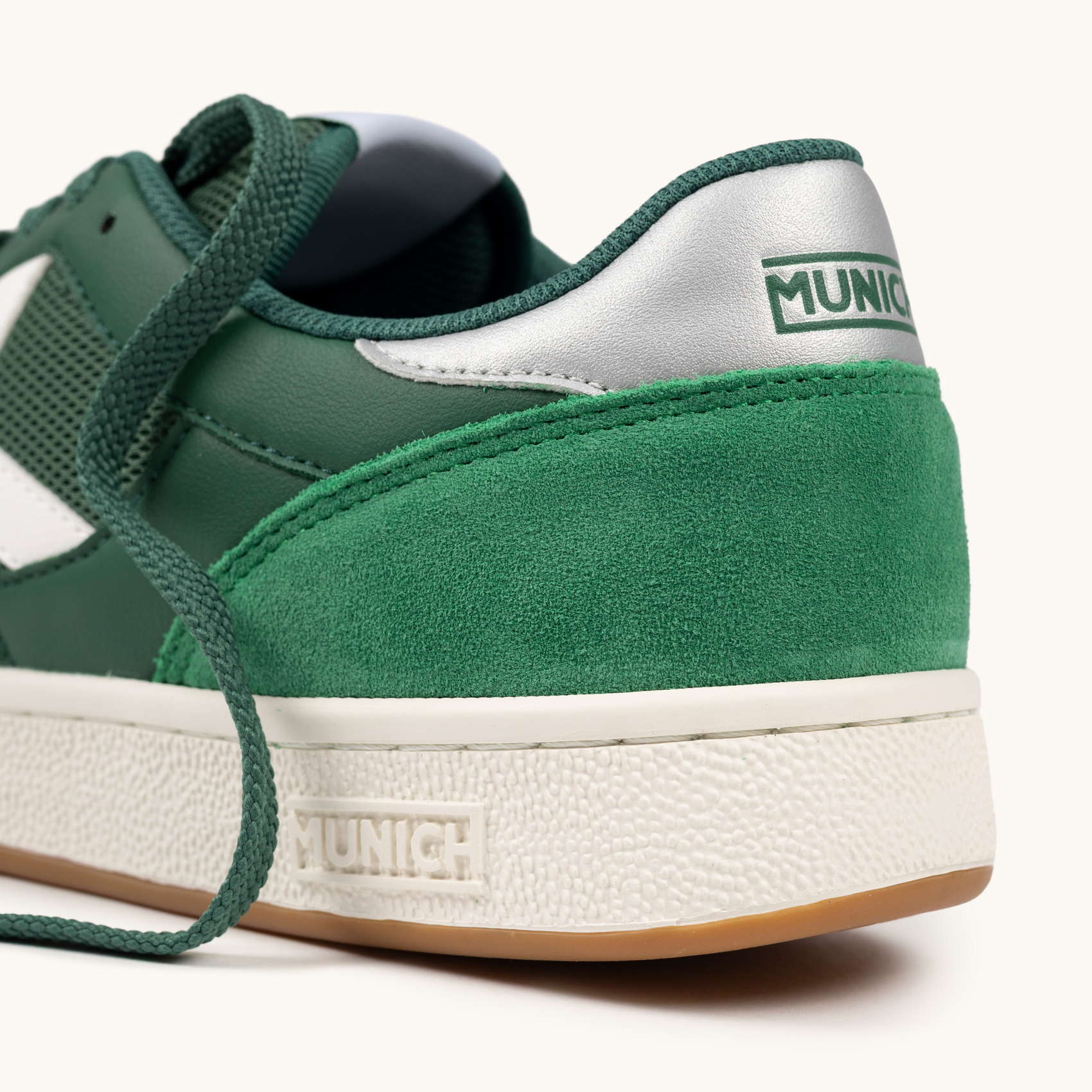 Zapatilla Urbana en Tonos Verdes con Suela Caramelo MUNICH ARROW 80