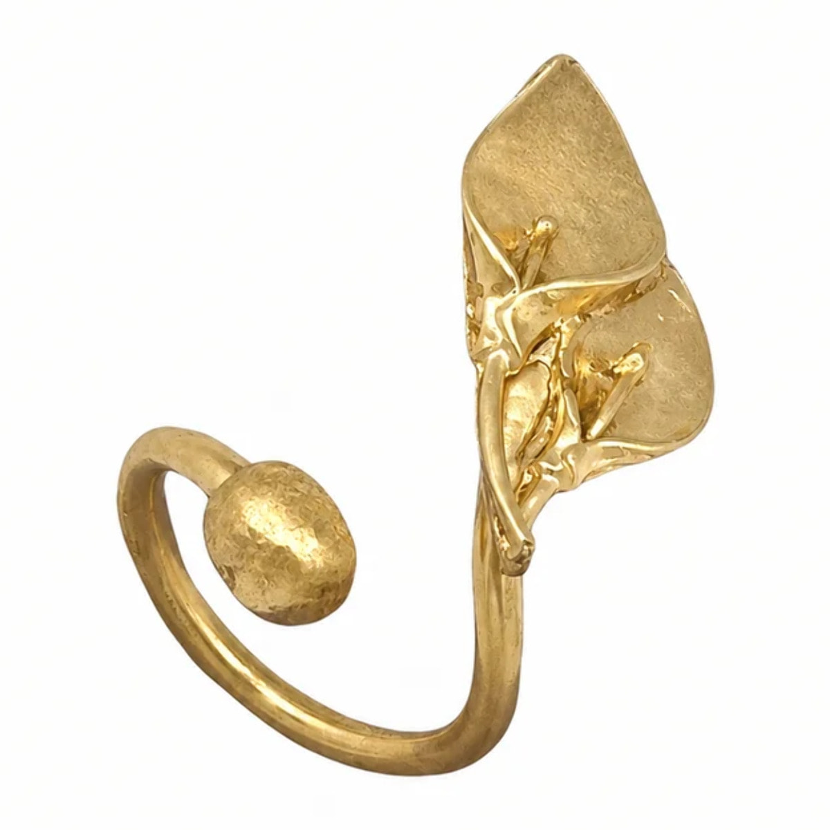 Anillo "Gloria Mago" flor cala y bola chapado ajustable en dorado